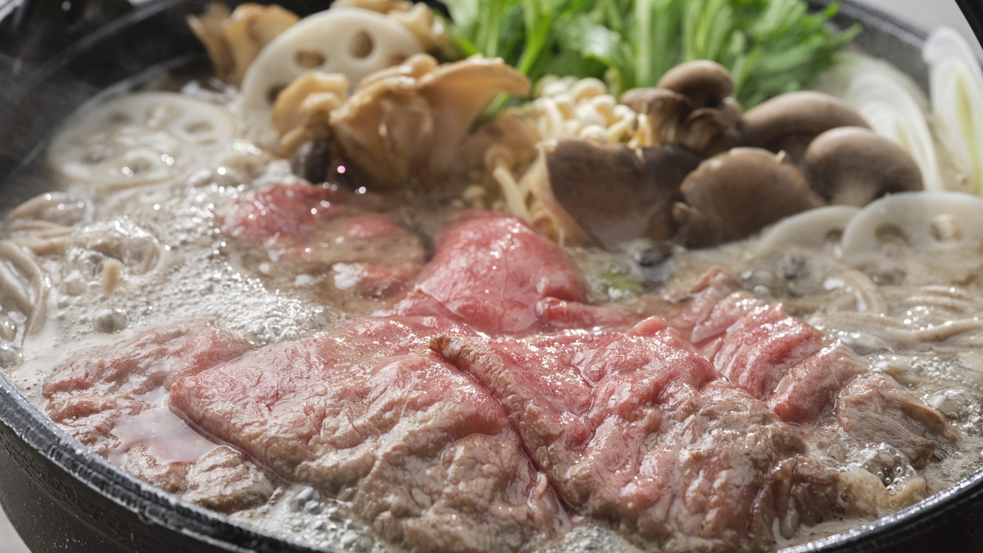 [Menu Kaiseki Khas Lokal] Musim Gugur (September-November 2026) Hidangan Utama: Spesial - Fondue Daging Sapi Hitachi dan Akar Teratai dengan Saus Panggang Garam