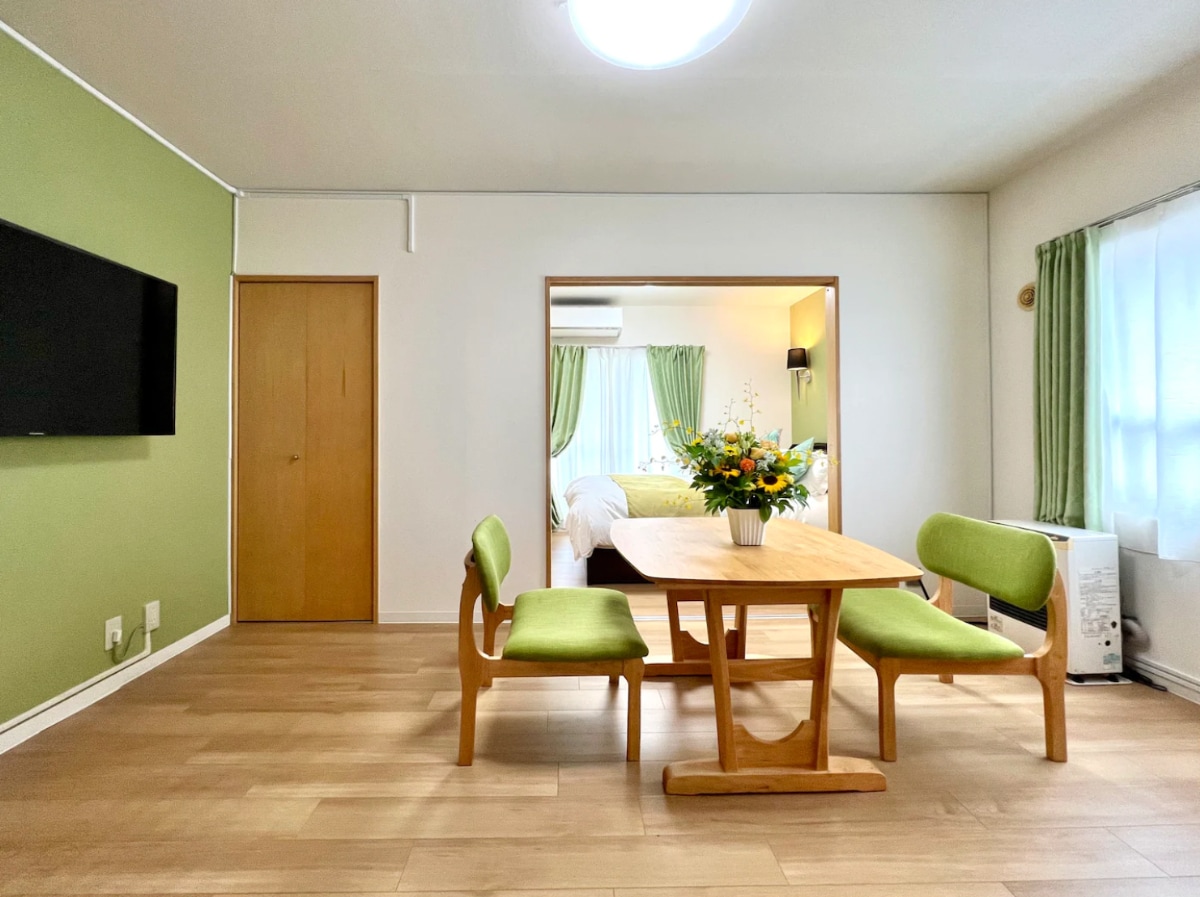 [203] Living room