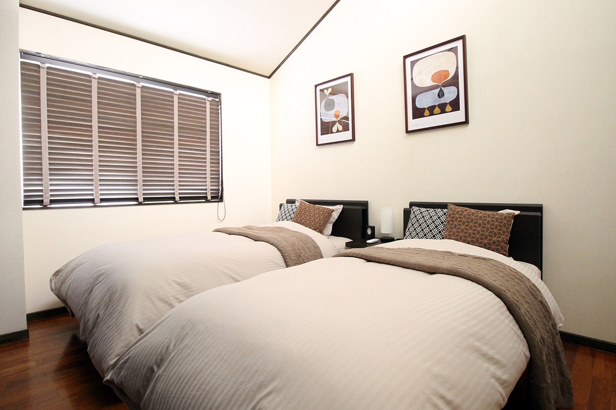 Bed room