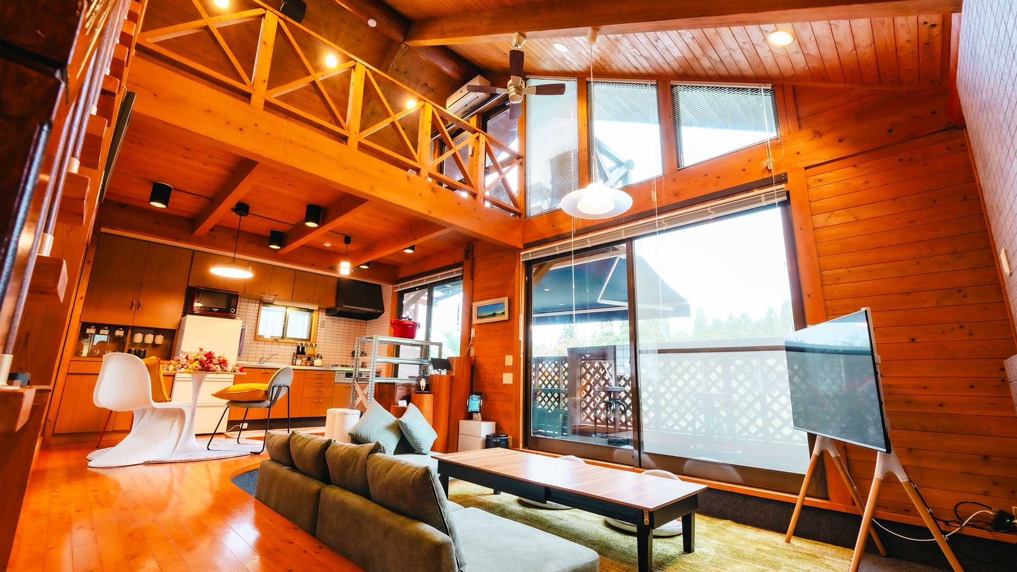 【Lulu Terrace】宽敞的复式小屋，充满木材的温暖。