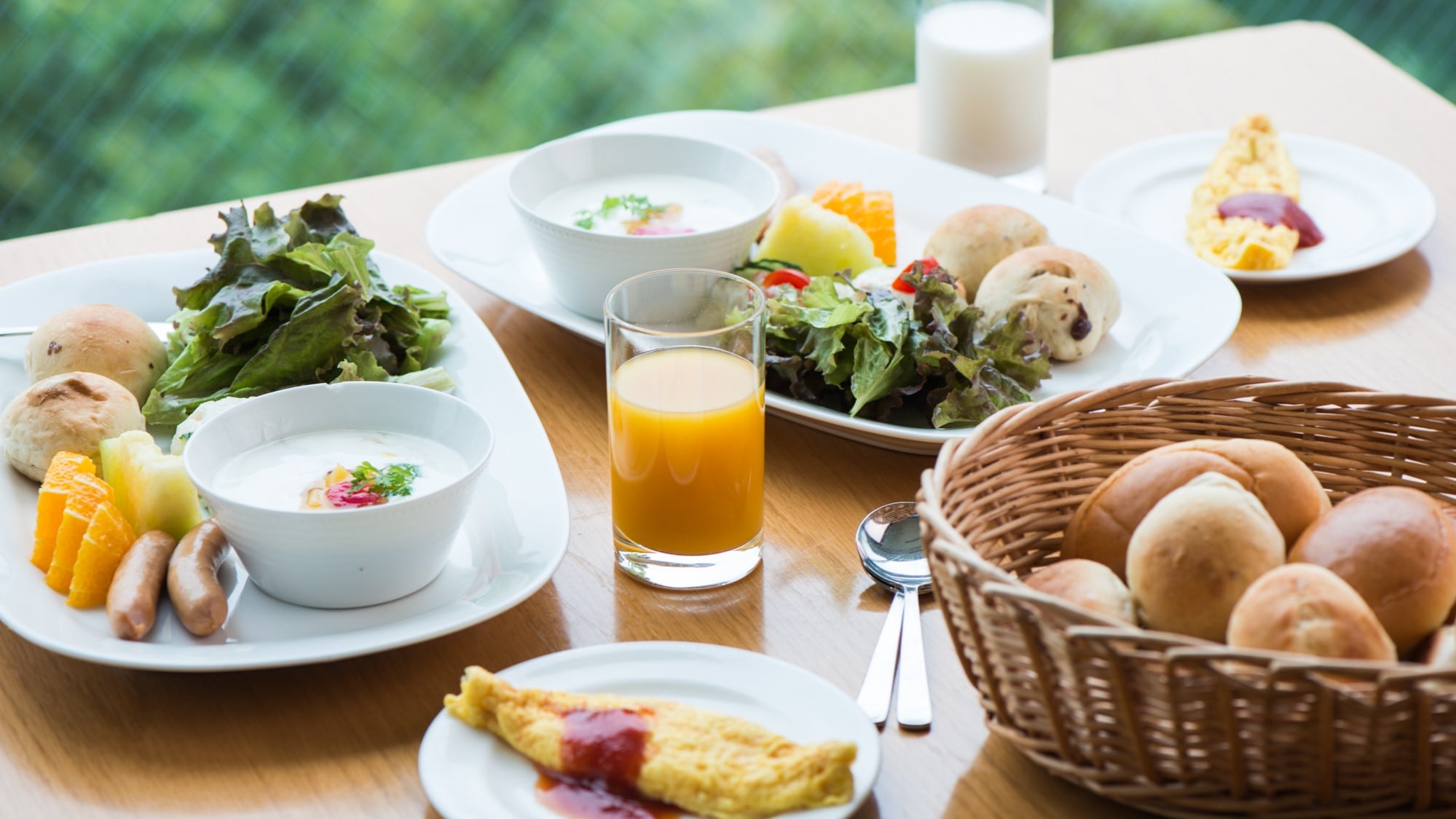[Breakfast] Breakfast buffet held daily. Enjoy an elegant breakfast in your favorite style, Japanese and Western.
