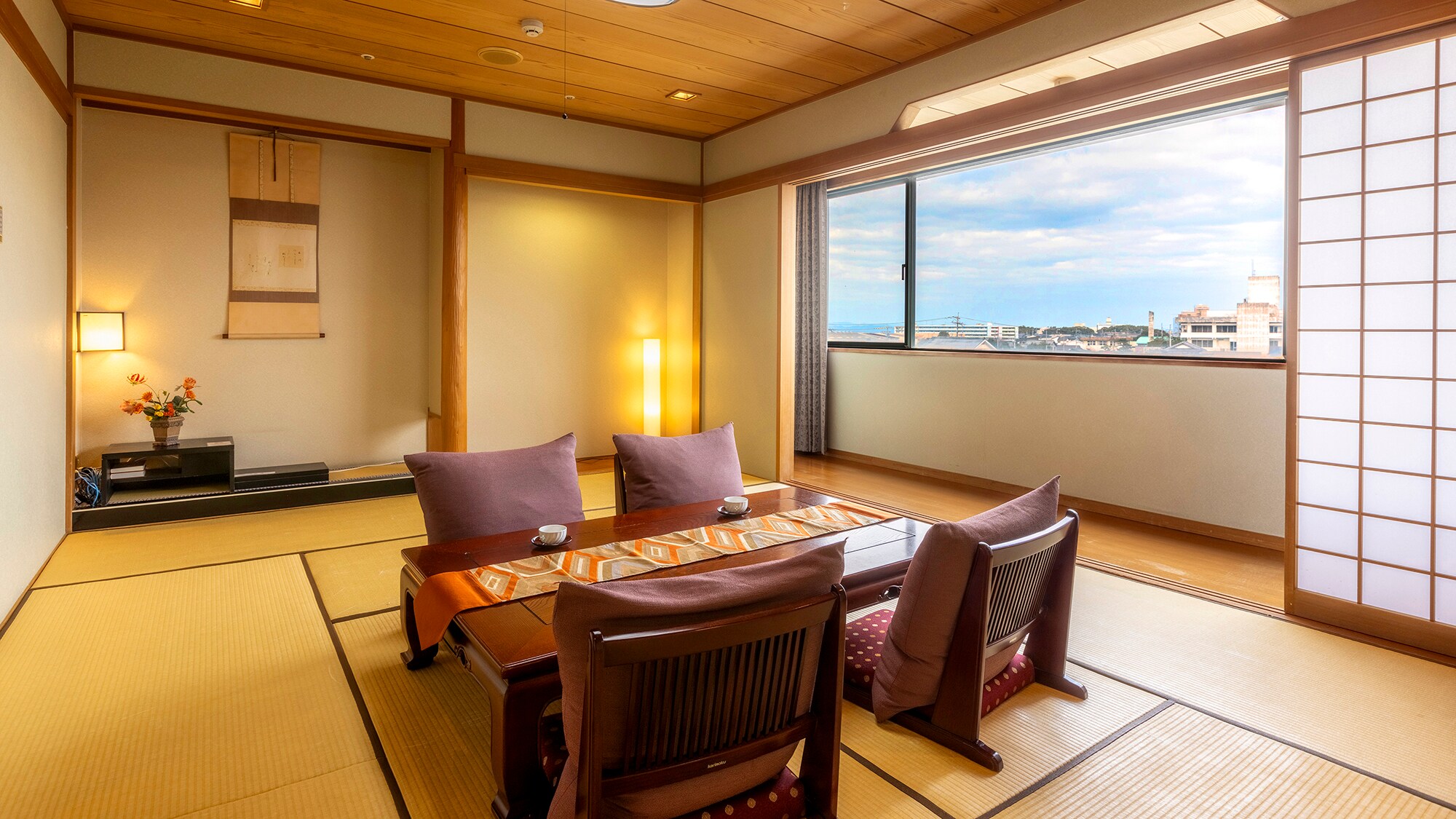 [Japanese-style room with 12 tatami mats] Image is an example of a guest room