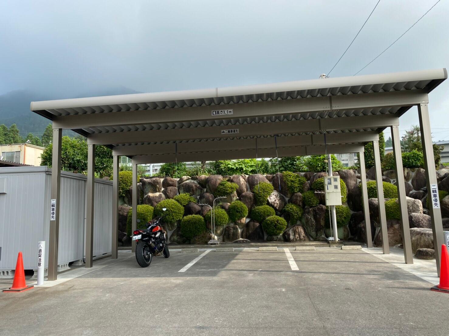 摩托車有蓋停車場