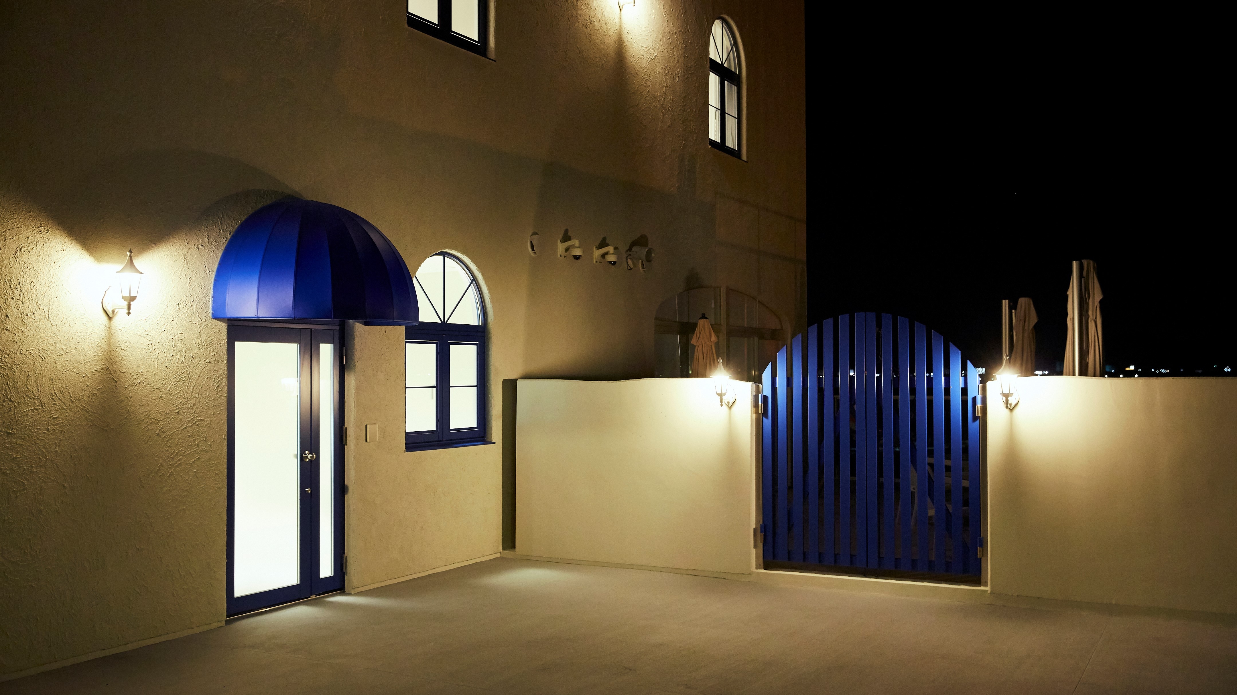 夜晚的露台入口