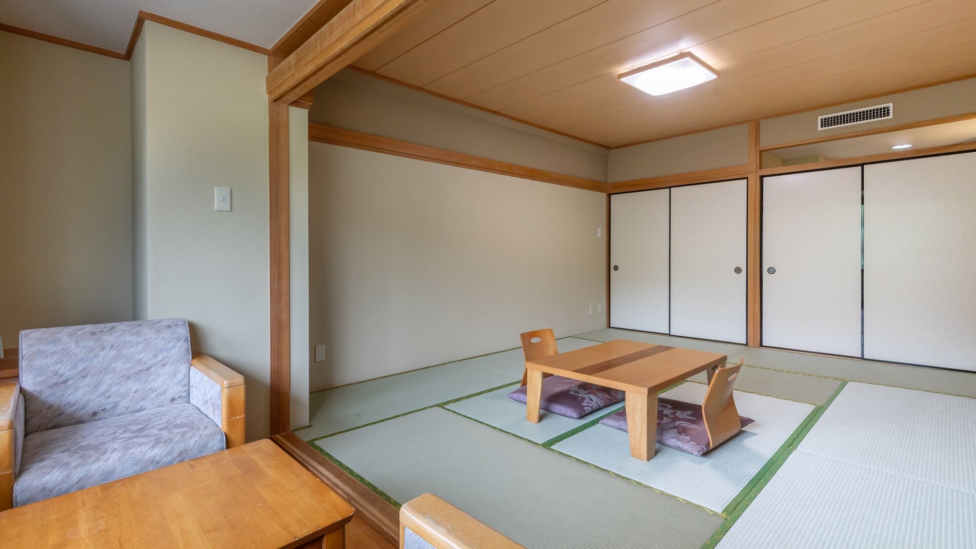 10 tatami Japanese-style room
