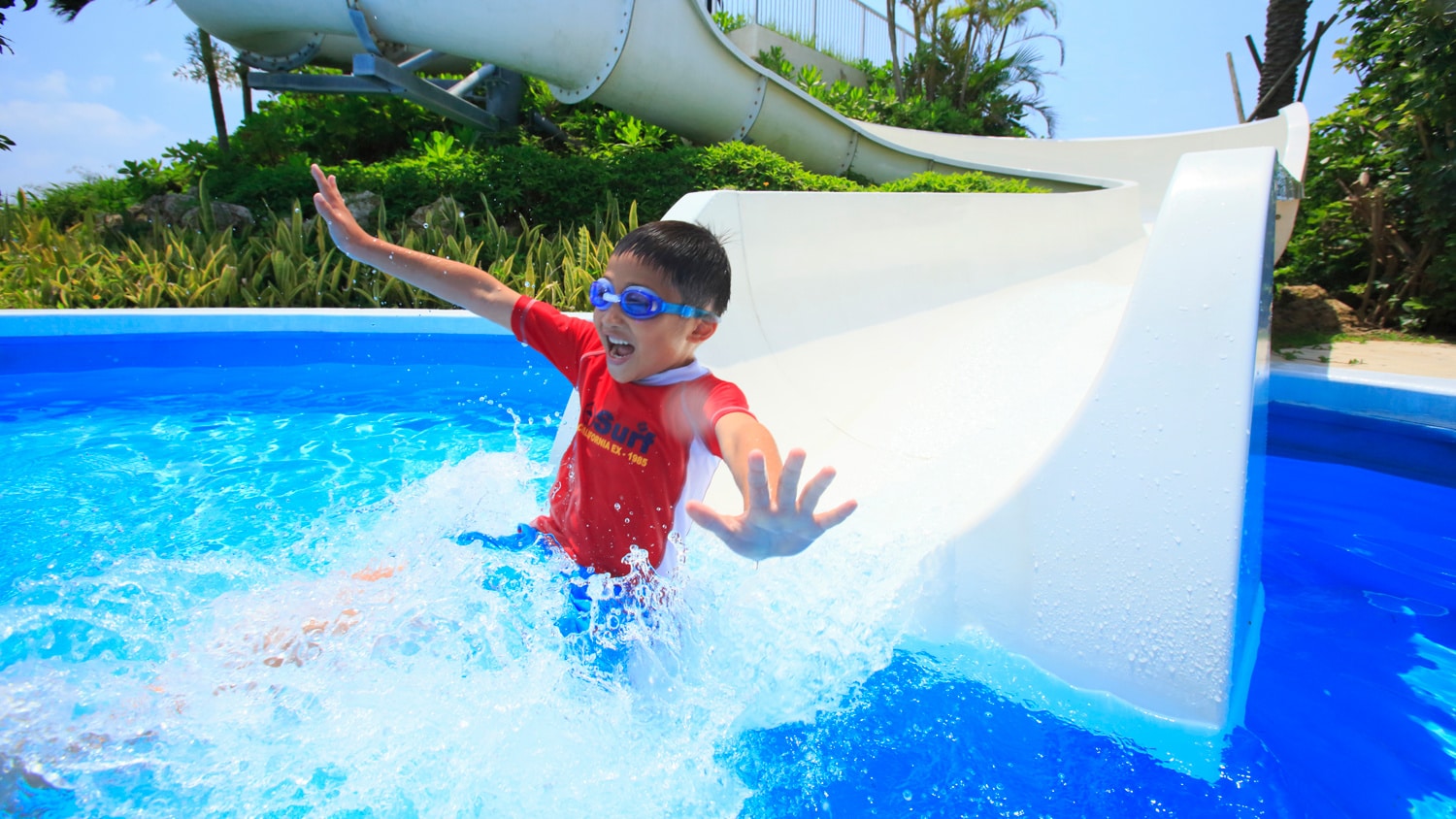 ■Kolam Renang Sunrise juga memiliki seluncuran air yang disukai anak-anak.