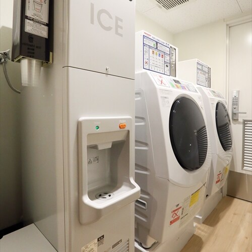 製冰機和投幣式洗衣機