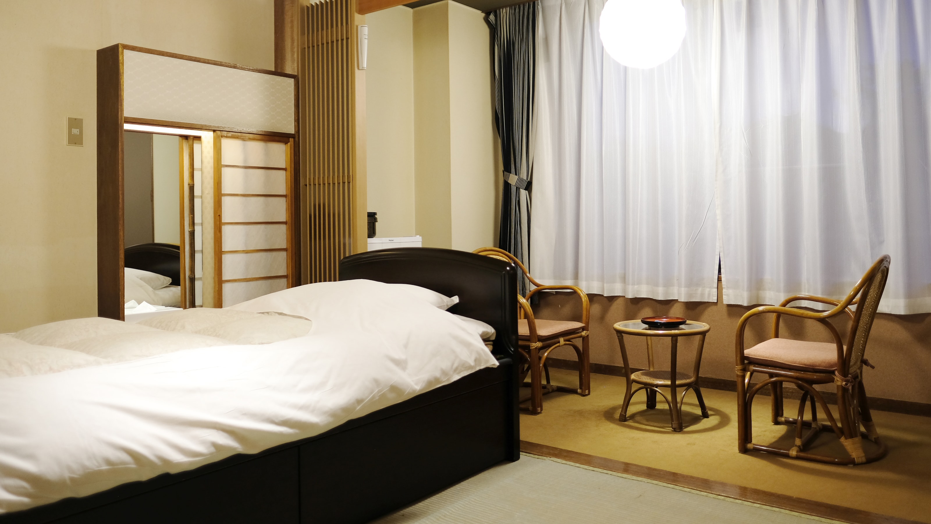 [ห้องพักแบบญี่ปุ่น] ห้องพักแบบญี่ปุ่น 6 เสื่อทาทามิ / เตียงกว้าง 100 ซม. + ฟูกนอน / พักได้สูงสุด 2 ท่าน / ห้ามสูบบุหรี่