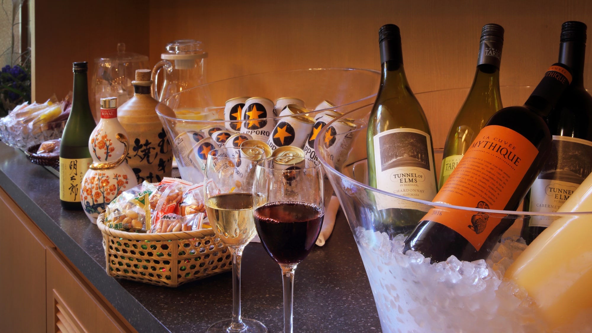 ◆ Lounge (Bar time 19:00-22:00)