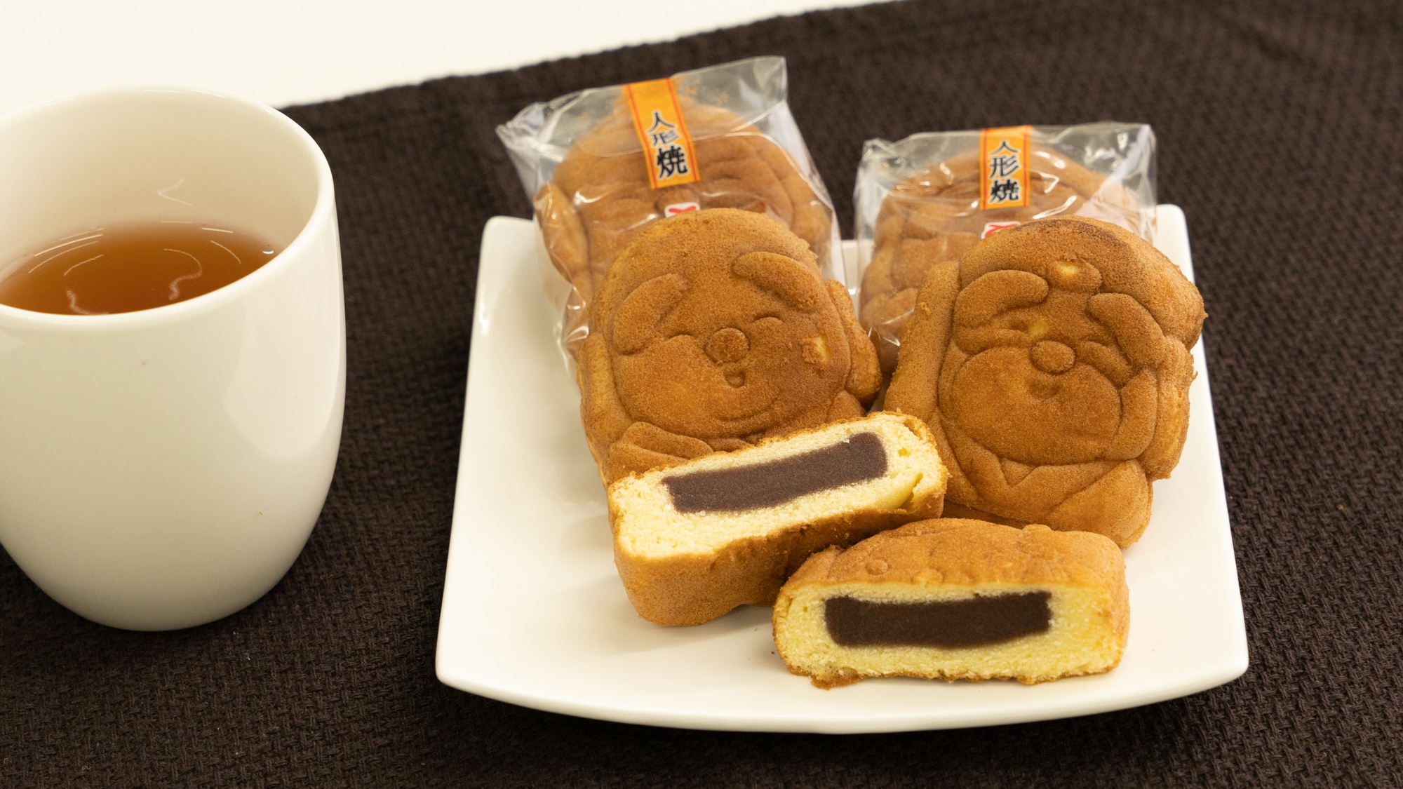 [Sweets Time] Enjoy Ningyo-yaki, a sweet treat that originated in Ningyocho, Tokyo, at the Library Cafe (free of charge)