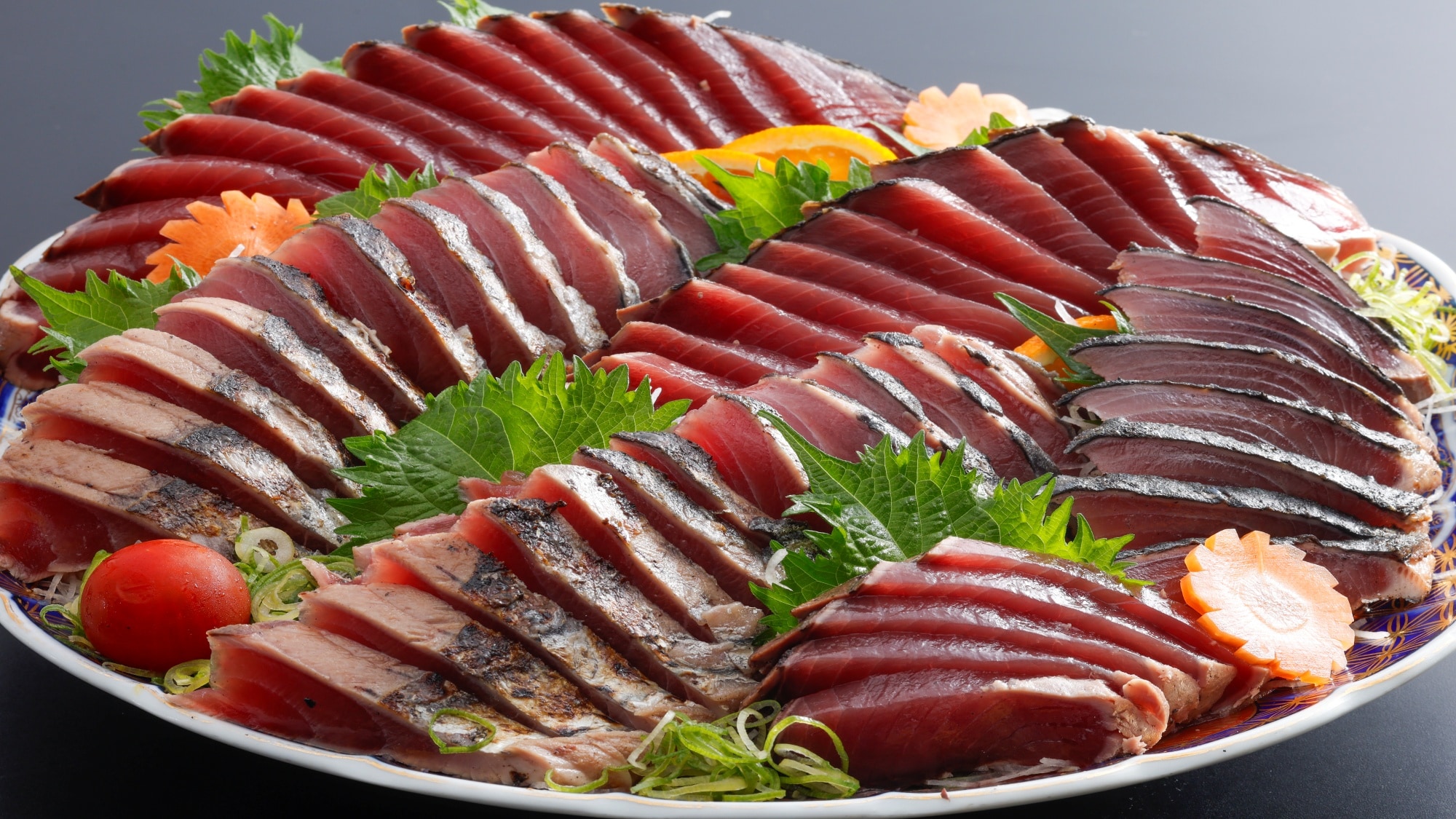 高知・土佐に来たのならかかせない「カツオのたたき」