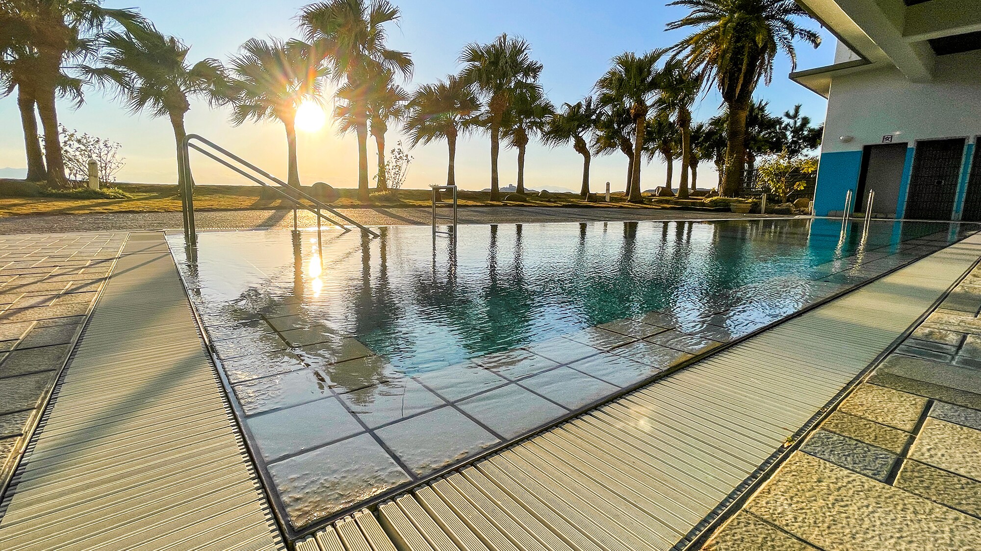 Warm seawater pool (Tarasa no Yu)