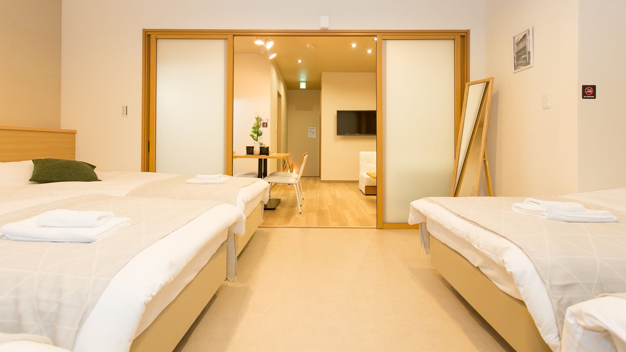 ・CLASSE-01/Clean and spacious interior