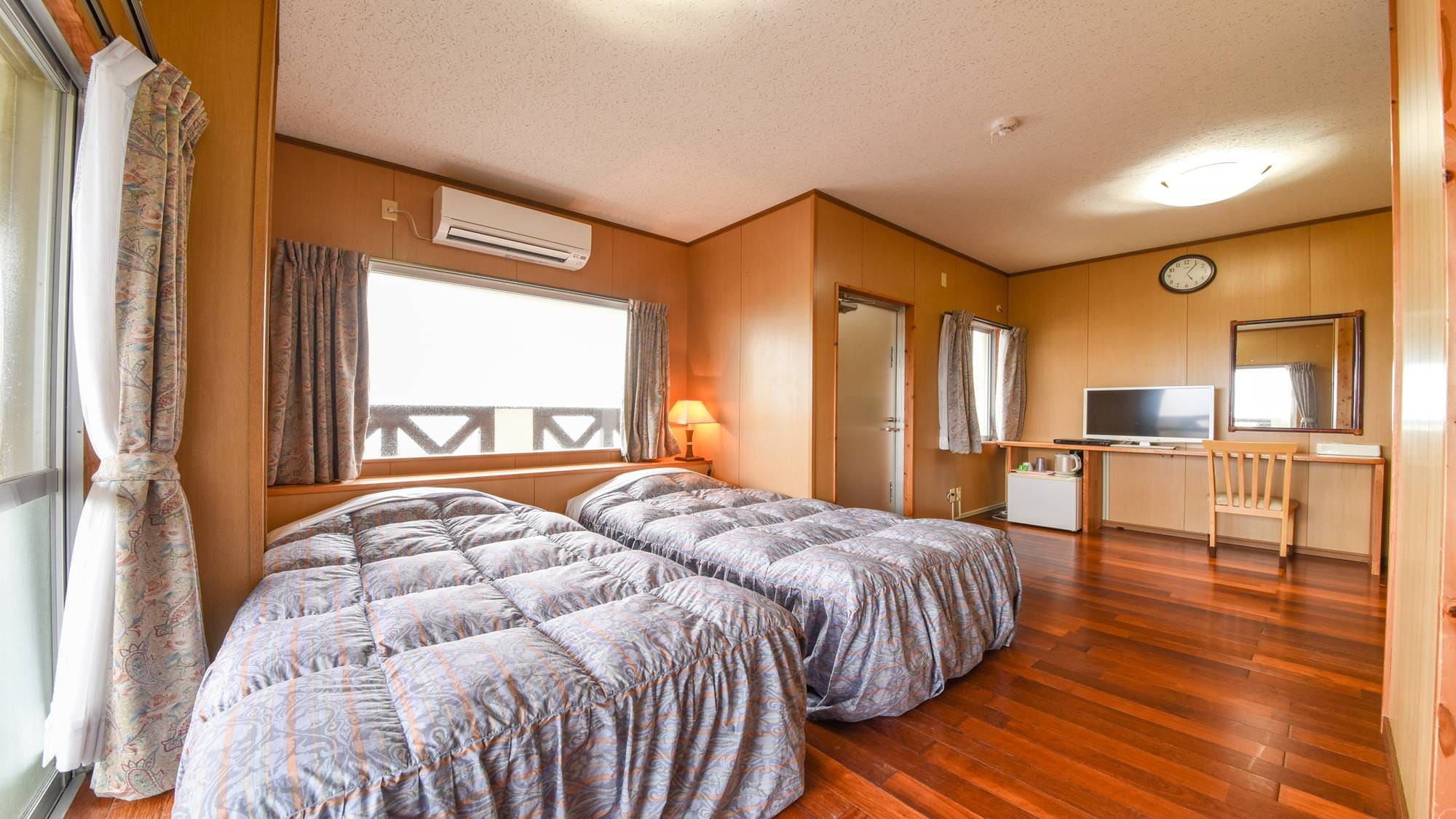 *Room (Main building 3F Twin) 3