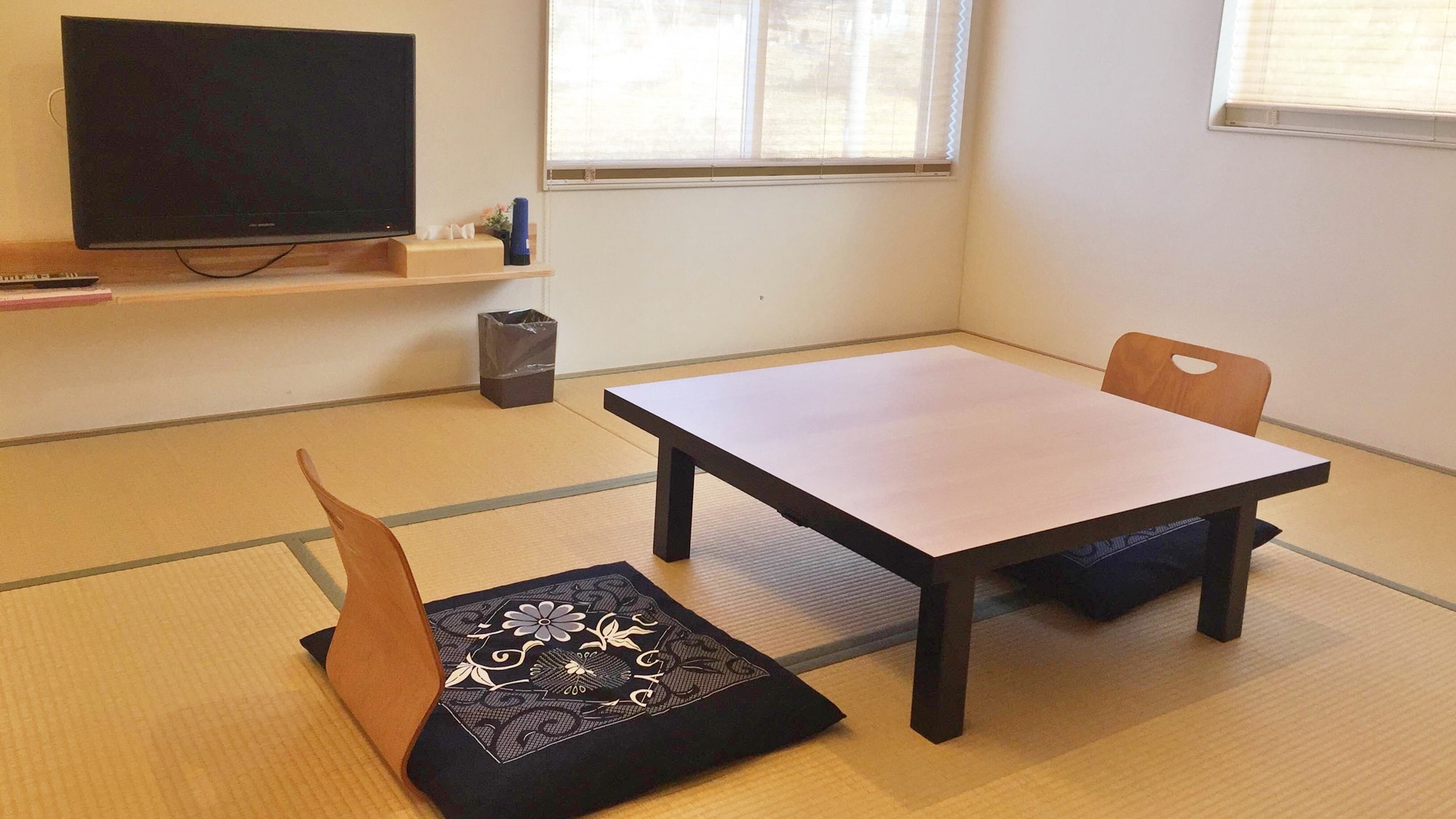 *Example of a guest room: A Japanese-style room with a gentle wooden color that will soothe you with its warmth. All rooms are equipped with free Wi-Fi for your comfort.