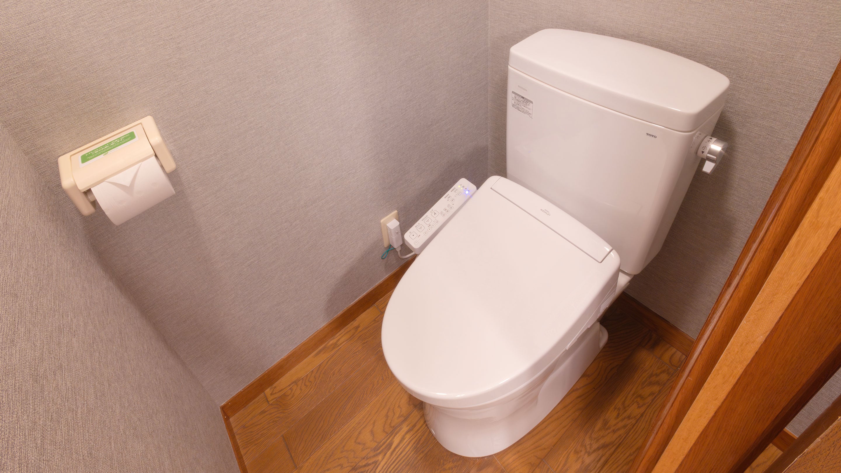 小型双床套房，带露天浴室