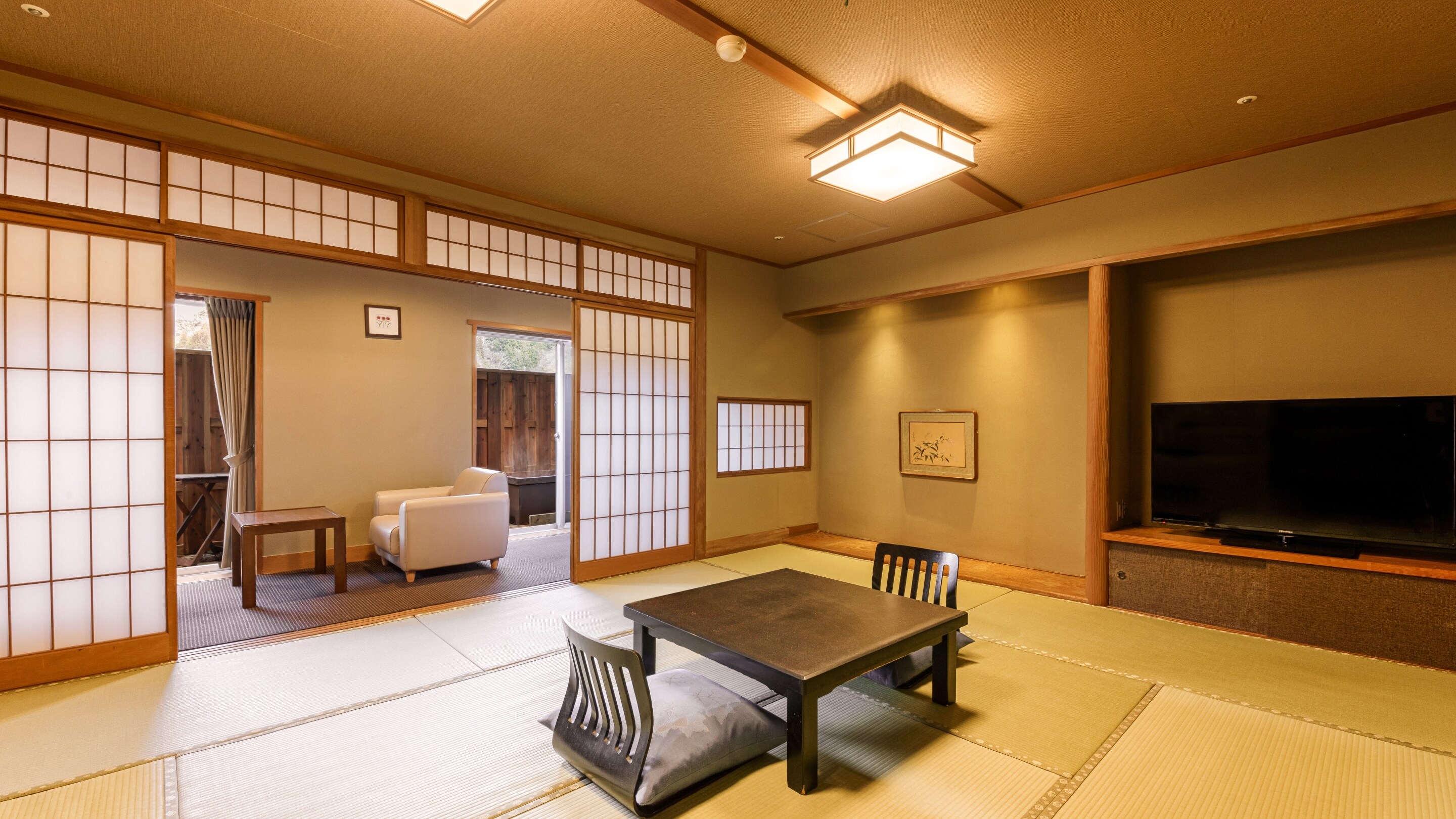 Standard Japanese-style room with open-air bath *Example of a guest room