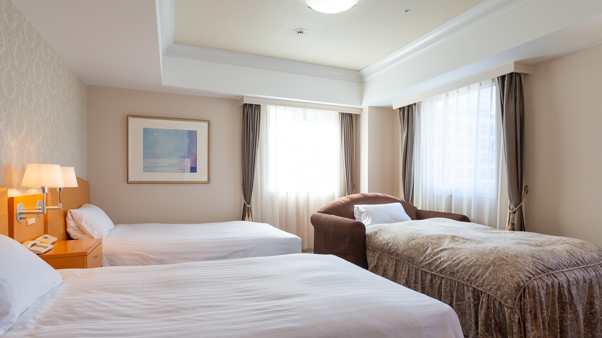 ◇ Non-smoking / Smoking ◆ Triple room (twin bed + extra bed)