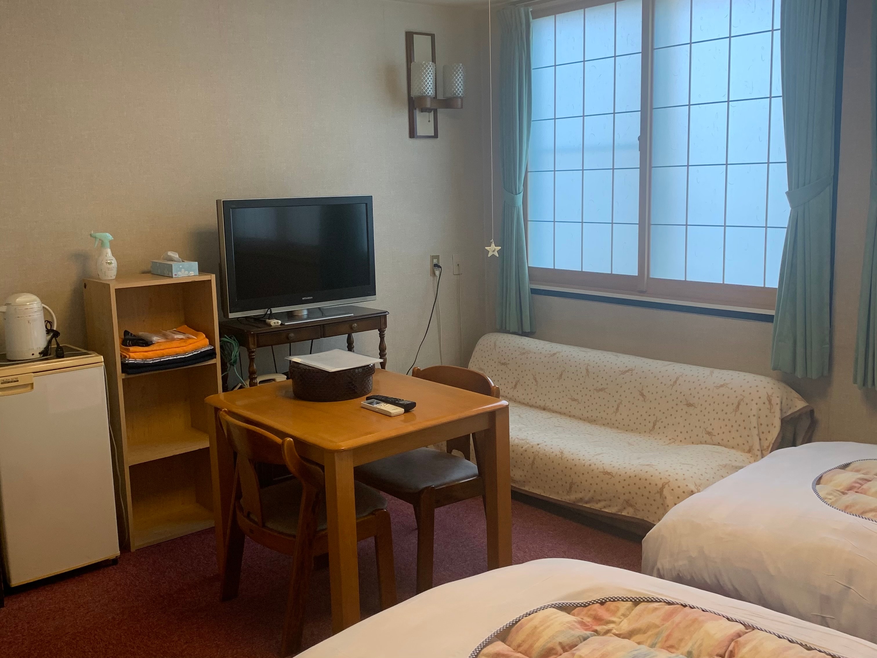 Non-smoking Western-style twin room (with bathroom and toilet)