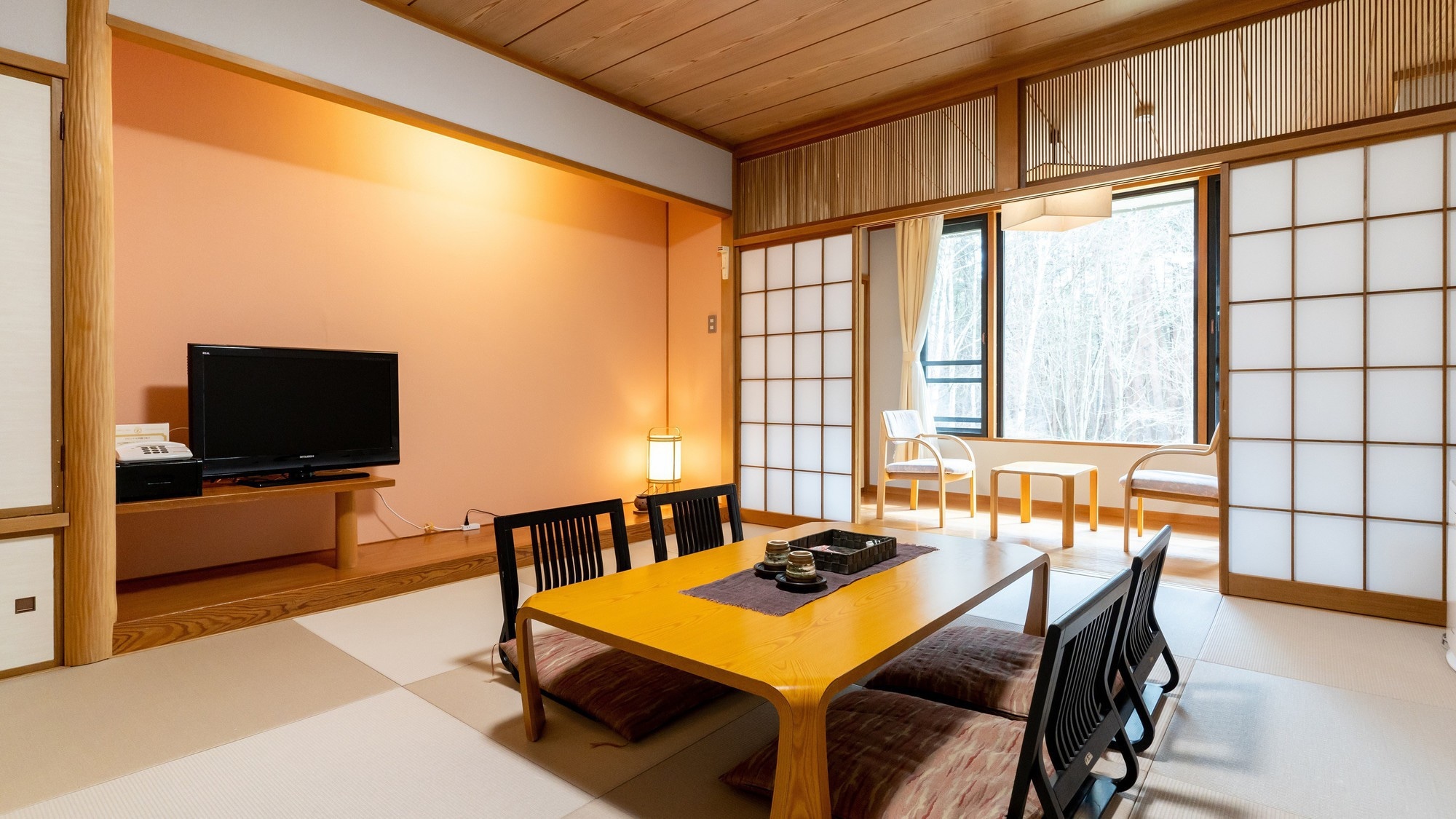 10 tatami Japanese-style room (wide veranda)