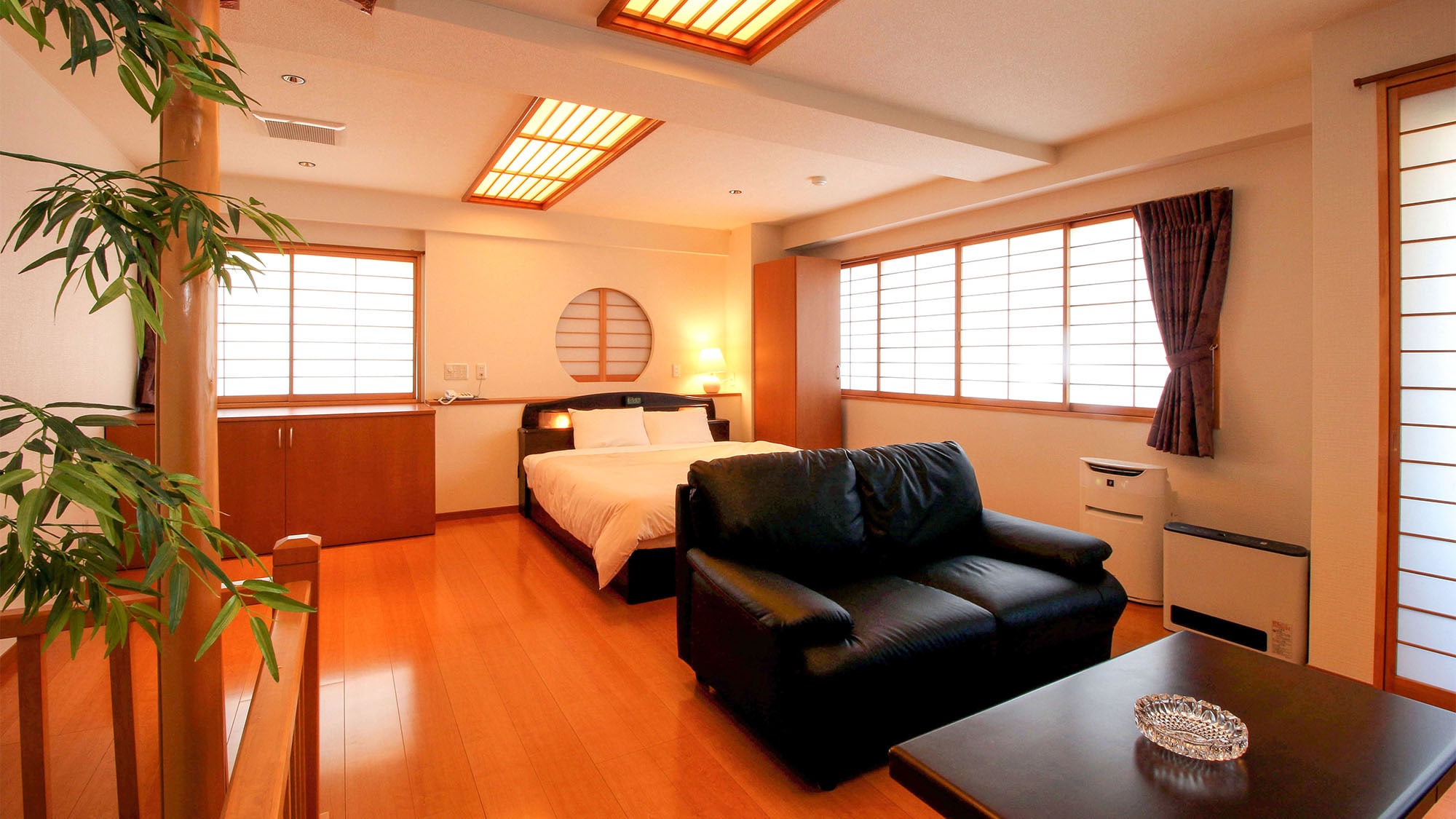 ・ [Special Room / Japanese / Western Room] A Japanese / Western room with a magnificent size and luxurious facilities