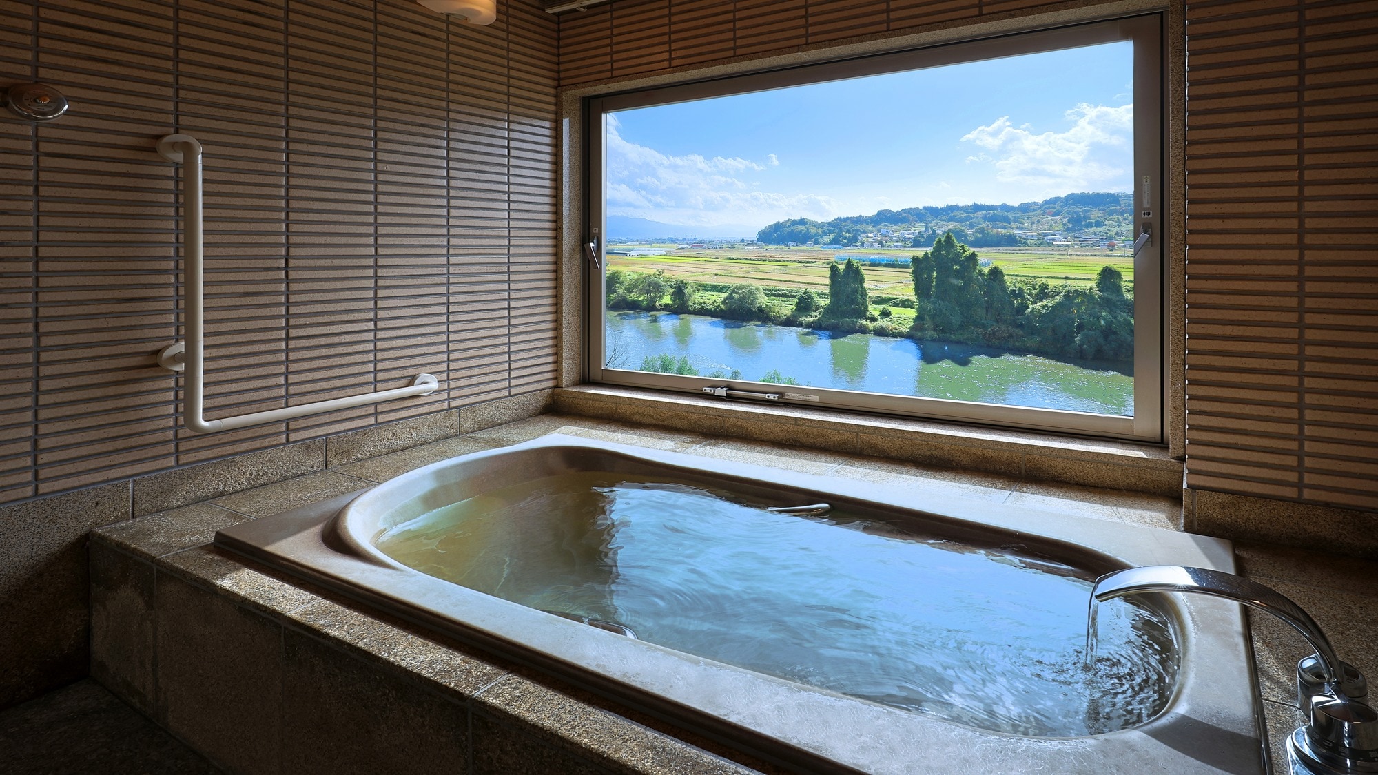 Deluxe Twin Room with Panoramic Bath