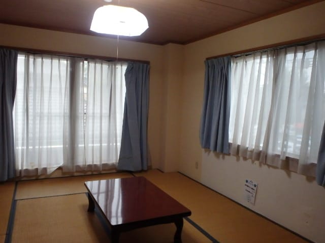 Annex: Japanese-style room (10 tatami mats)