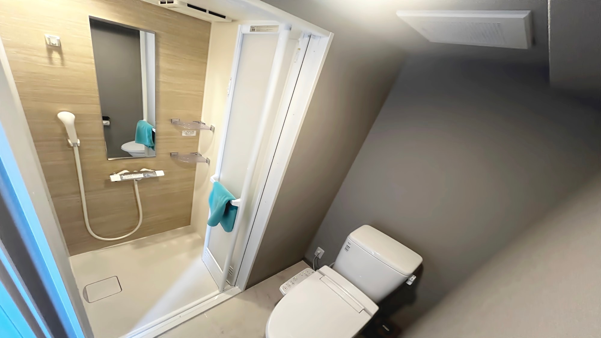 Single room with bathroom