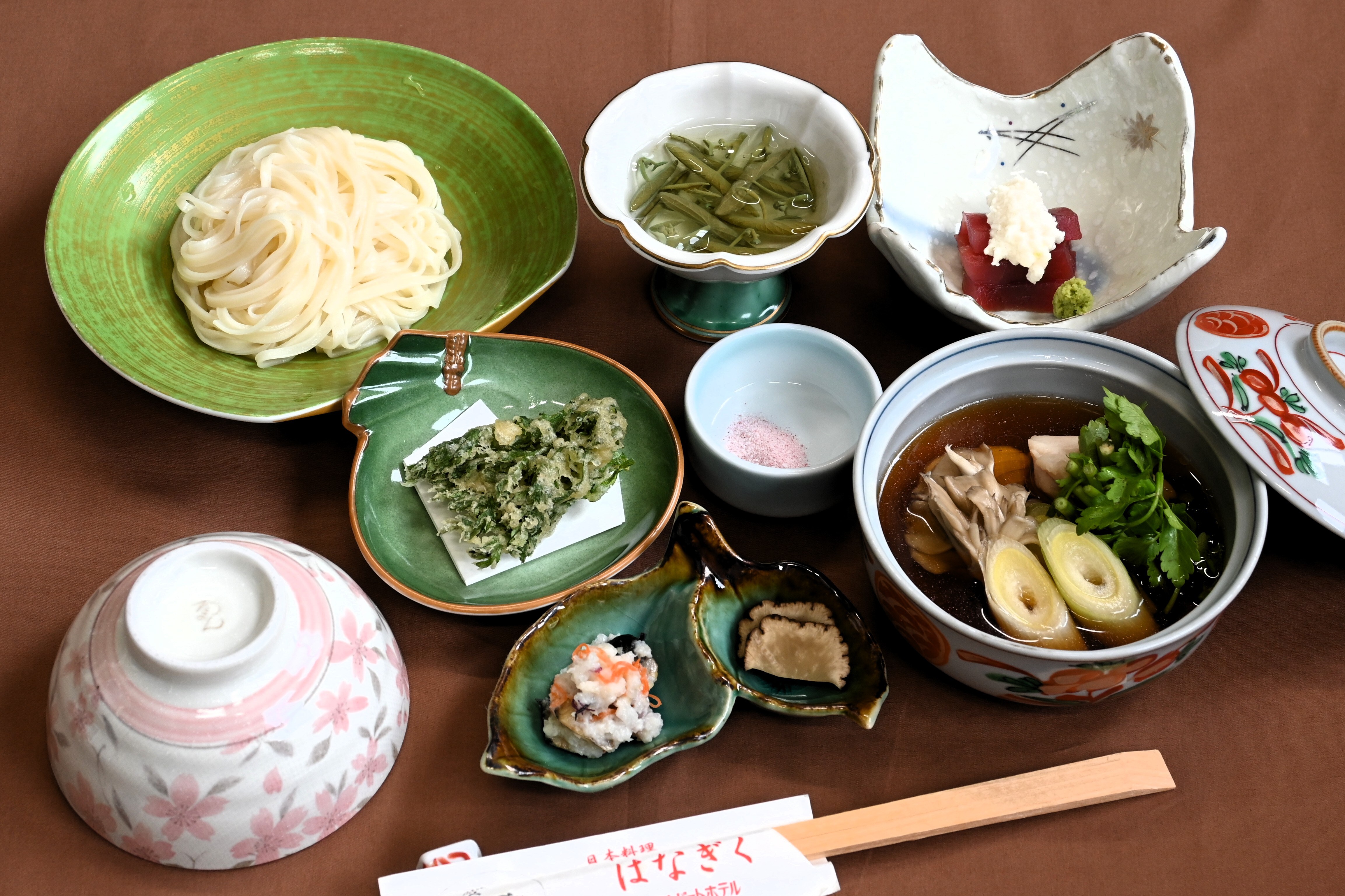 Local cuisine set