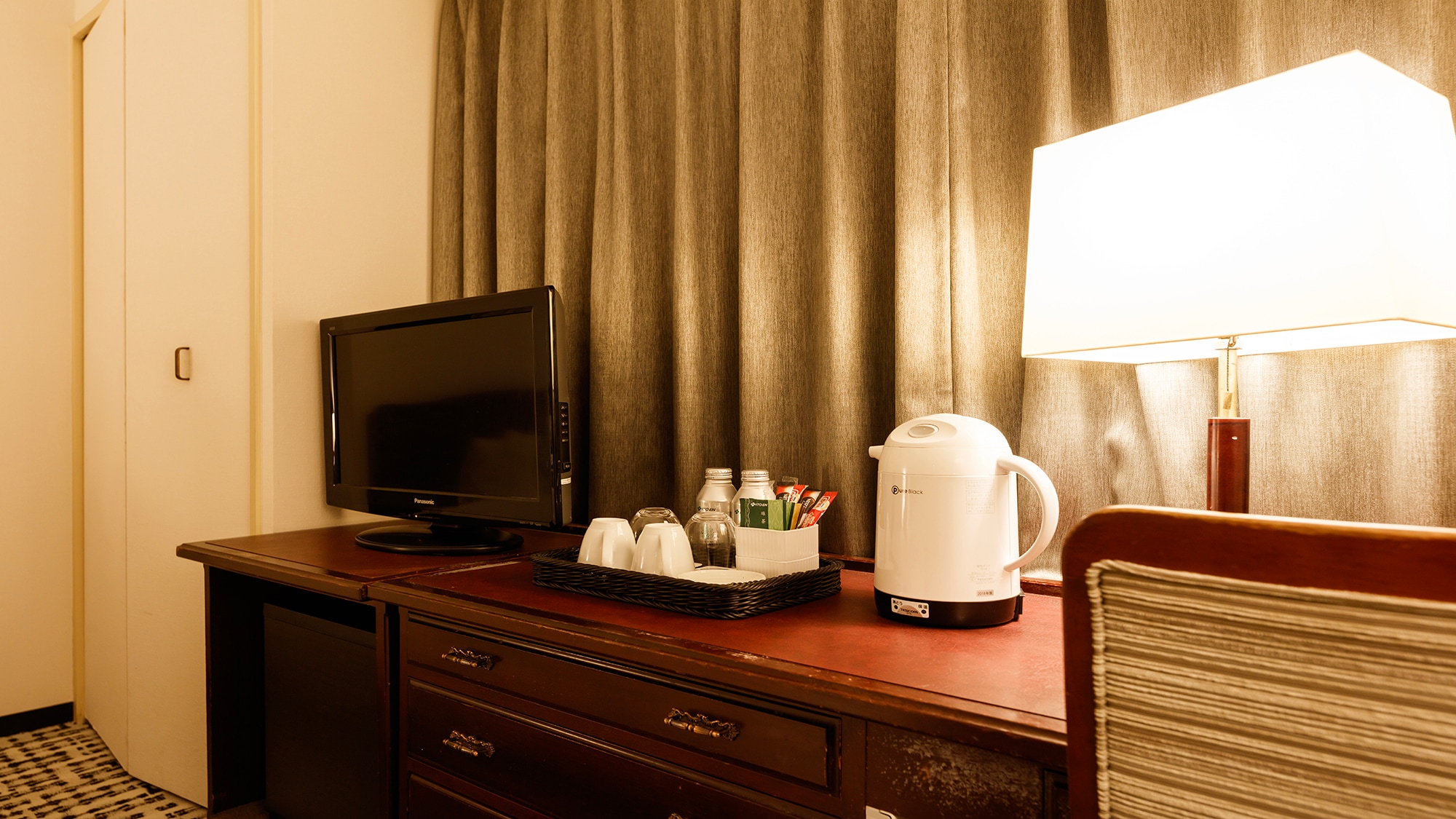 Twin room image