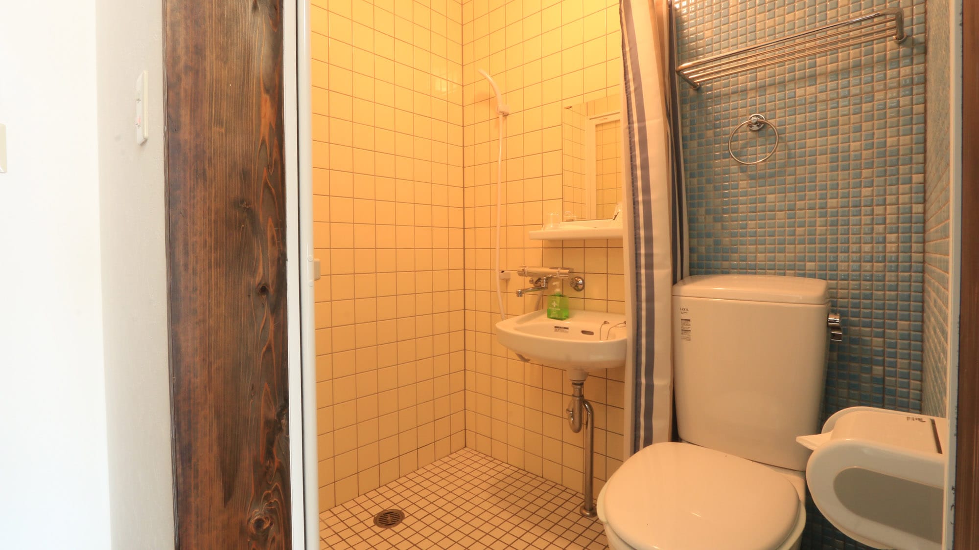 [ห้องเตียงคู่สไตล์ตะวันตก] พร้อมห้องอาบน้ำและห้องสุขา