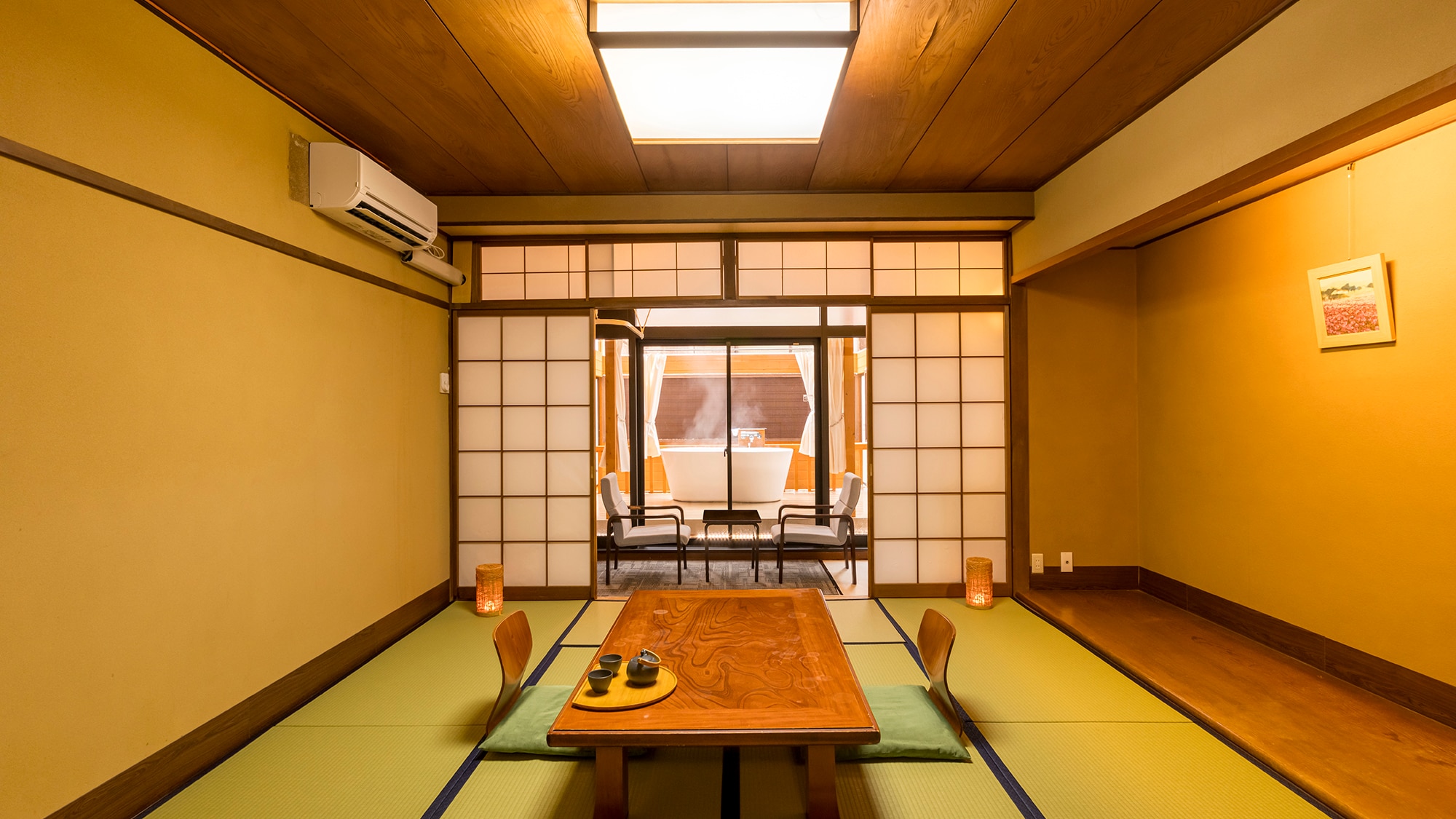 Standard Japanese-style room with open-air bath *An example of a guest room