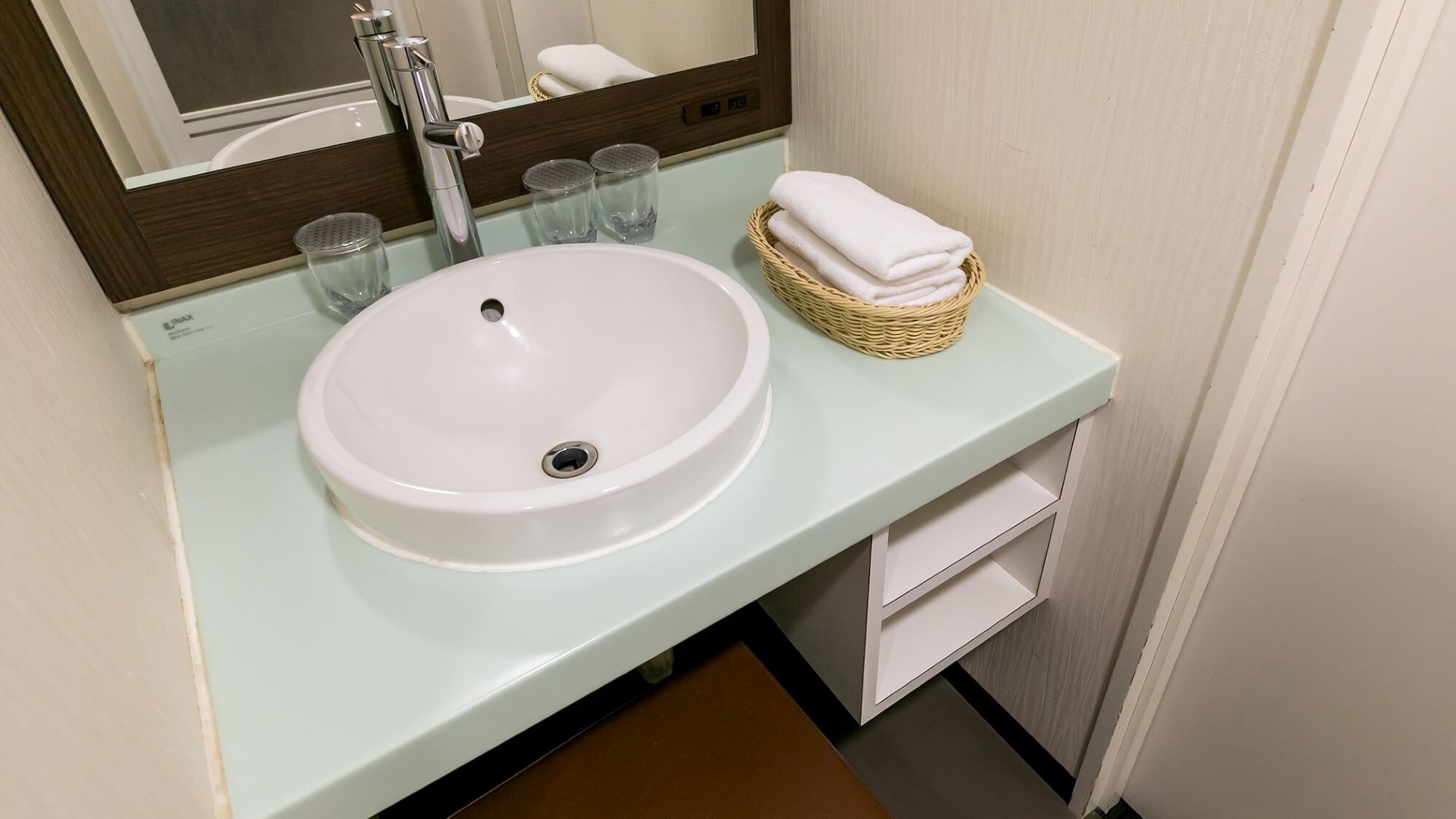 Family room/washstand