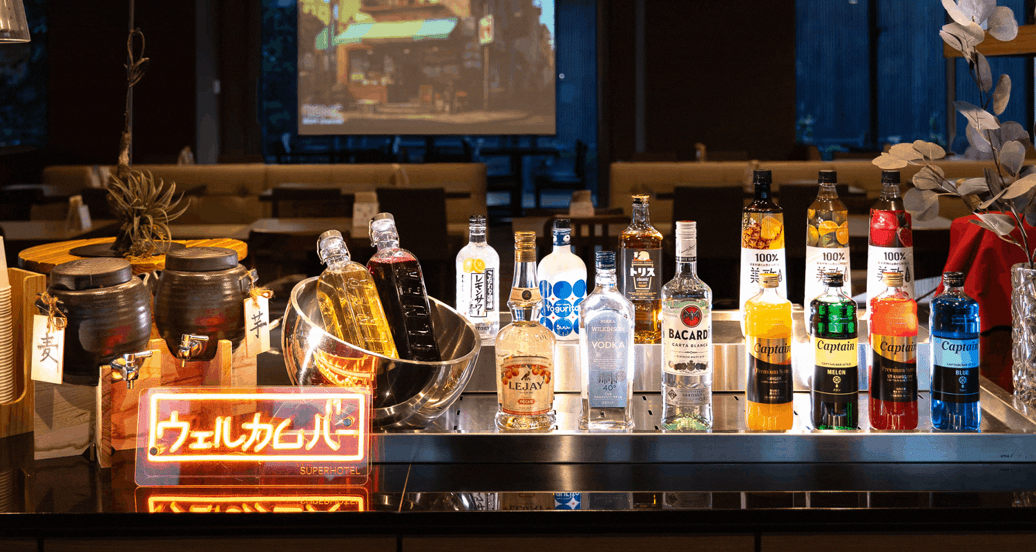 Free welcome bar from 5pm to 8pm