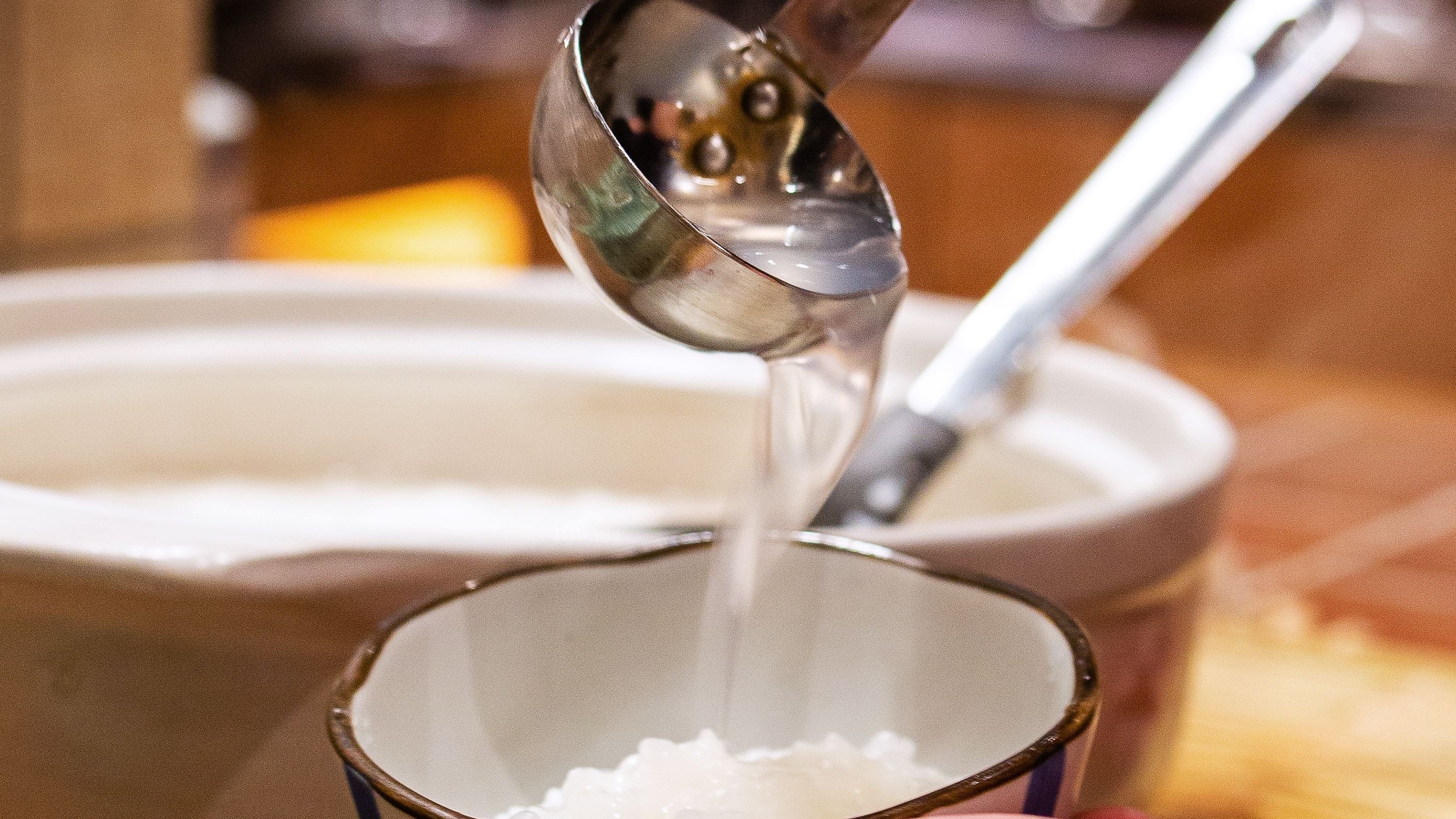Enjoy haspo's "Hot Spring Asagayu" with the "Hot Spring Bean Paste" made using Kawayu hot spring water.