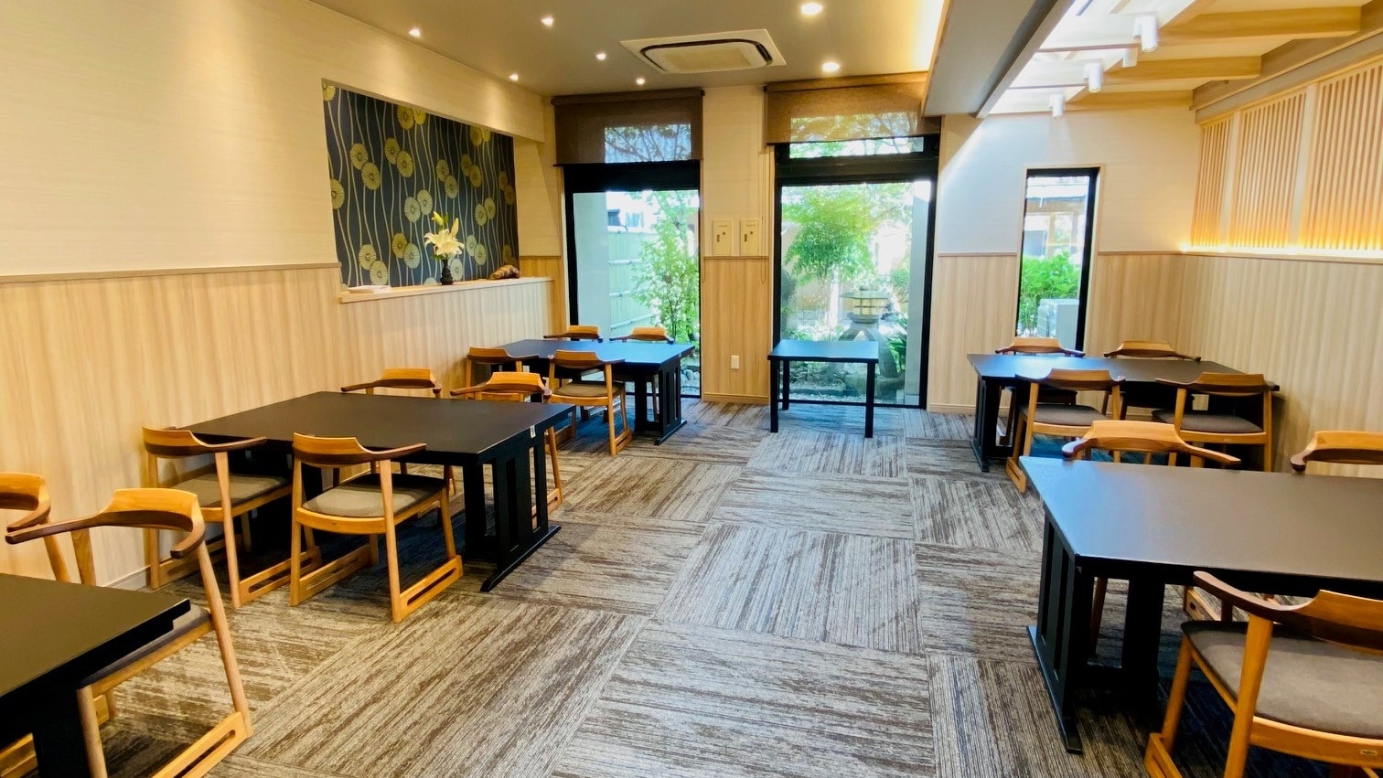 【Nadeshiko餐厅】2023年3月全新装修！请享用您的菜肴。