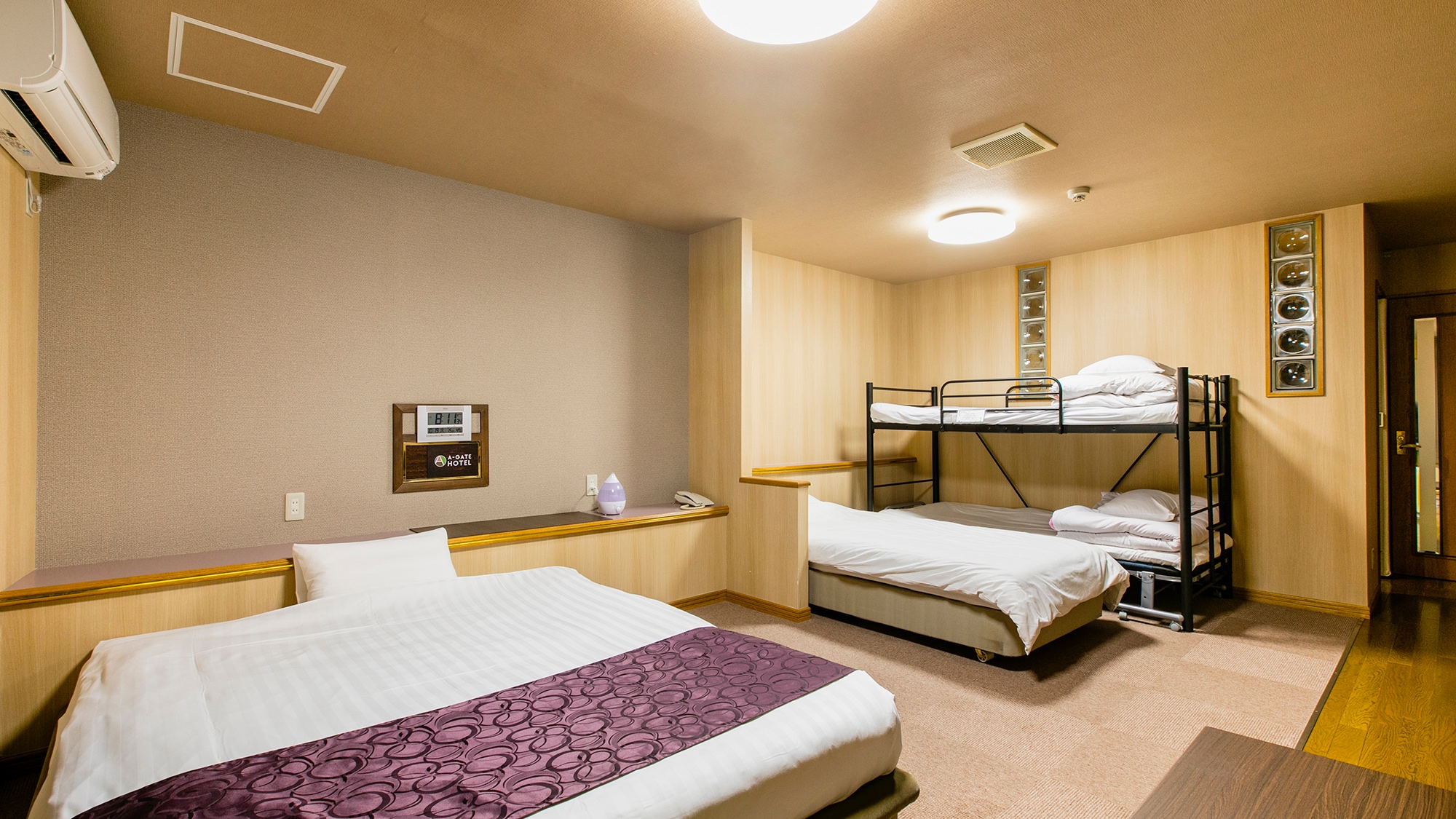 [Family room] This is a Western-style room that is rare in the Asahikawa area and can accommodate a large number of people in the same room. (From 40 square meters)