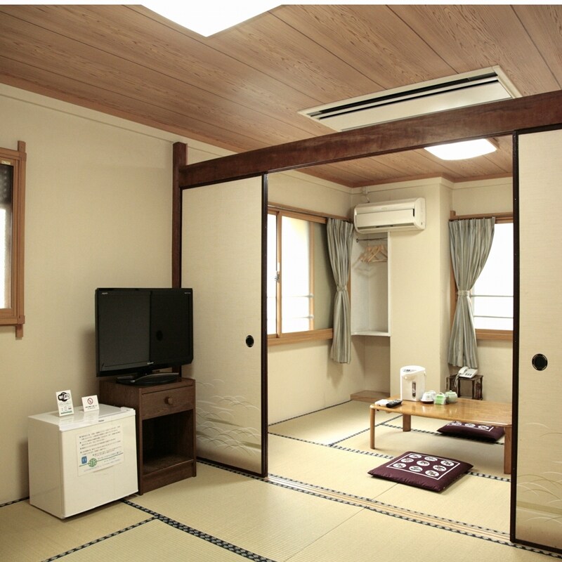 Japanese-style room 12 tatami mats