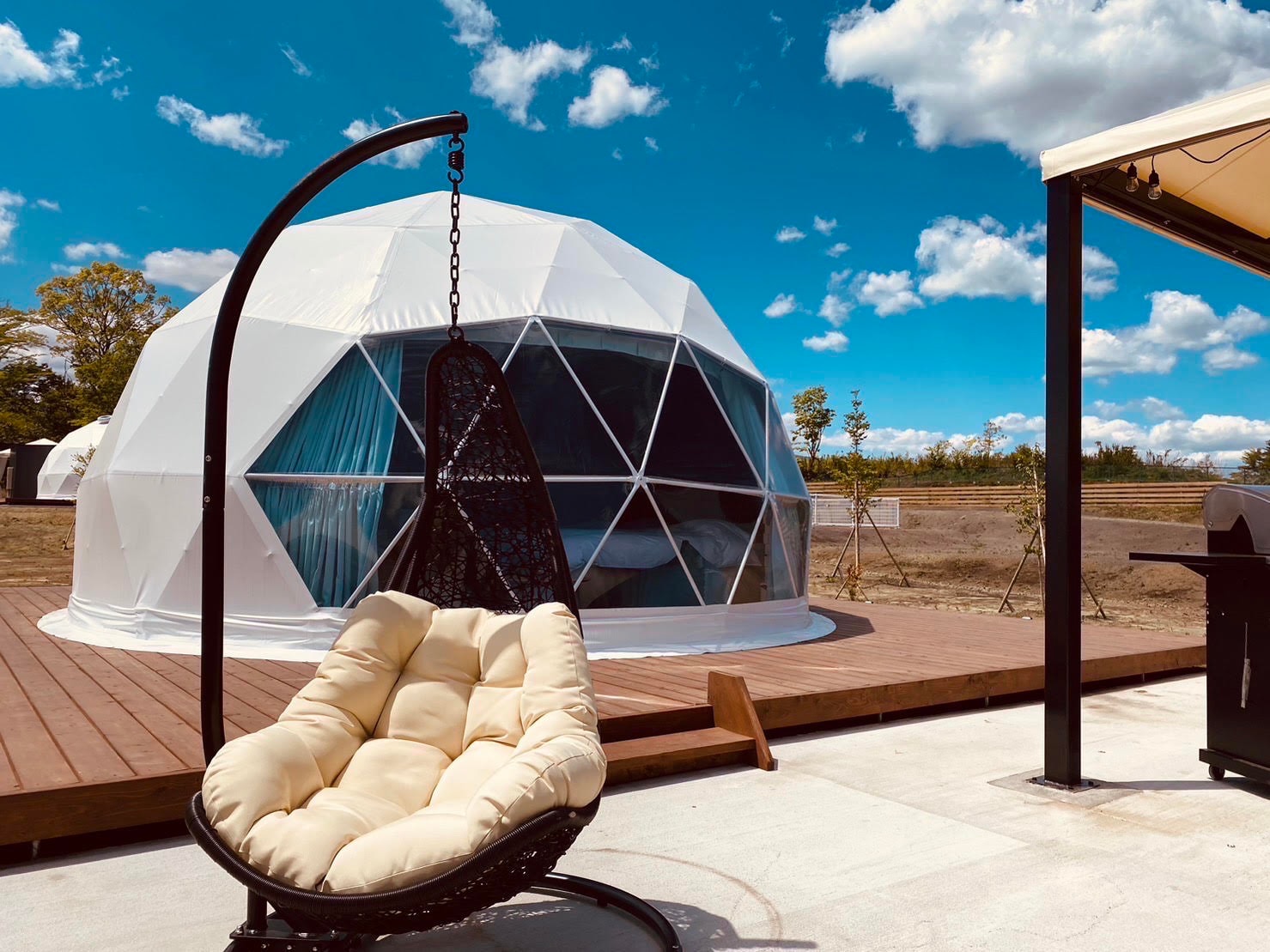 Dome tent exterior