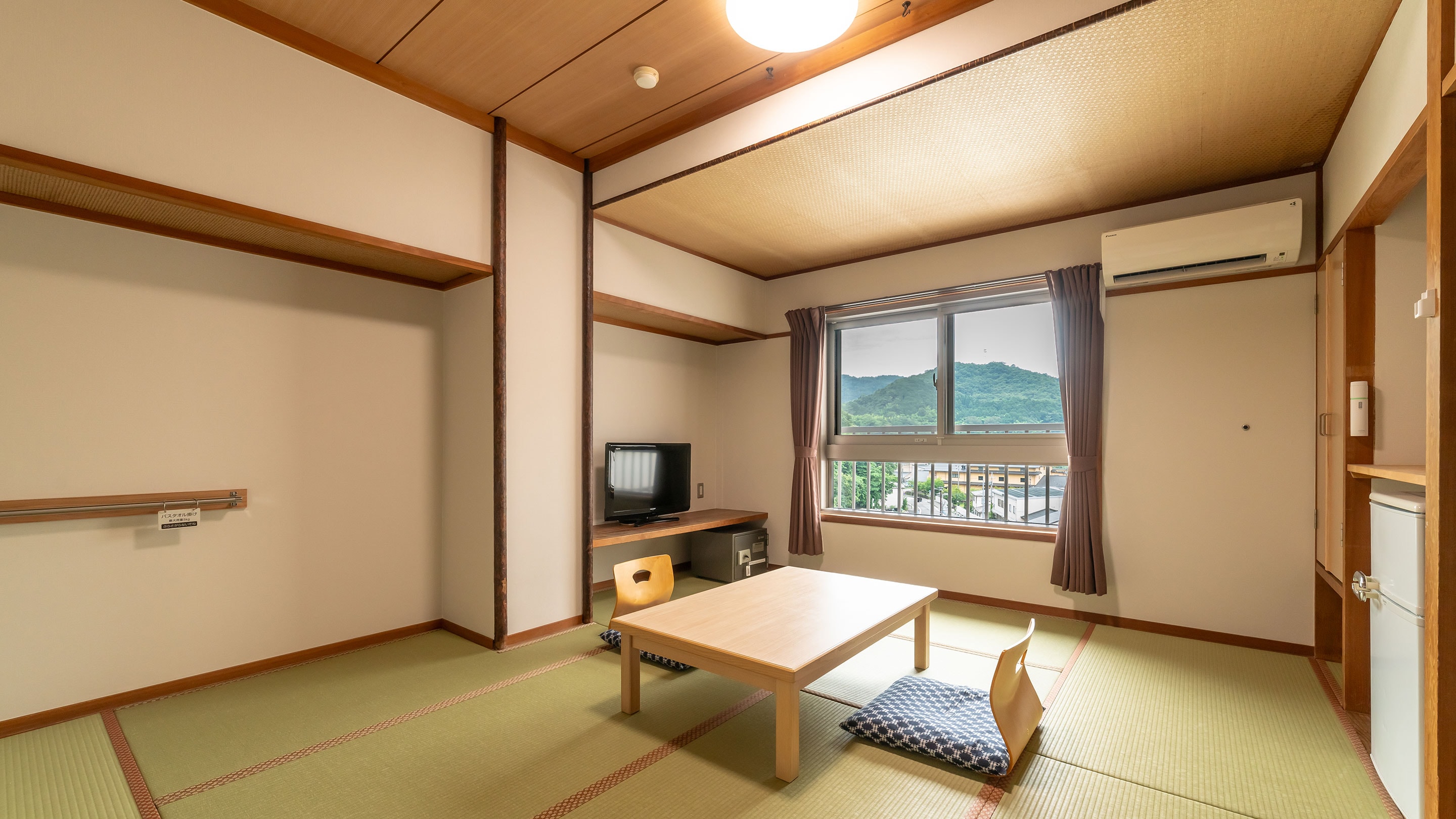 [Non-smoking] Standard Japanese-style room (8 tatami mats) No indoor bath *Image