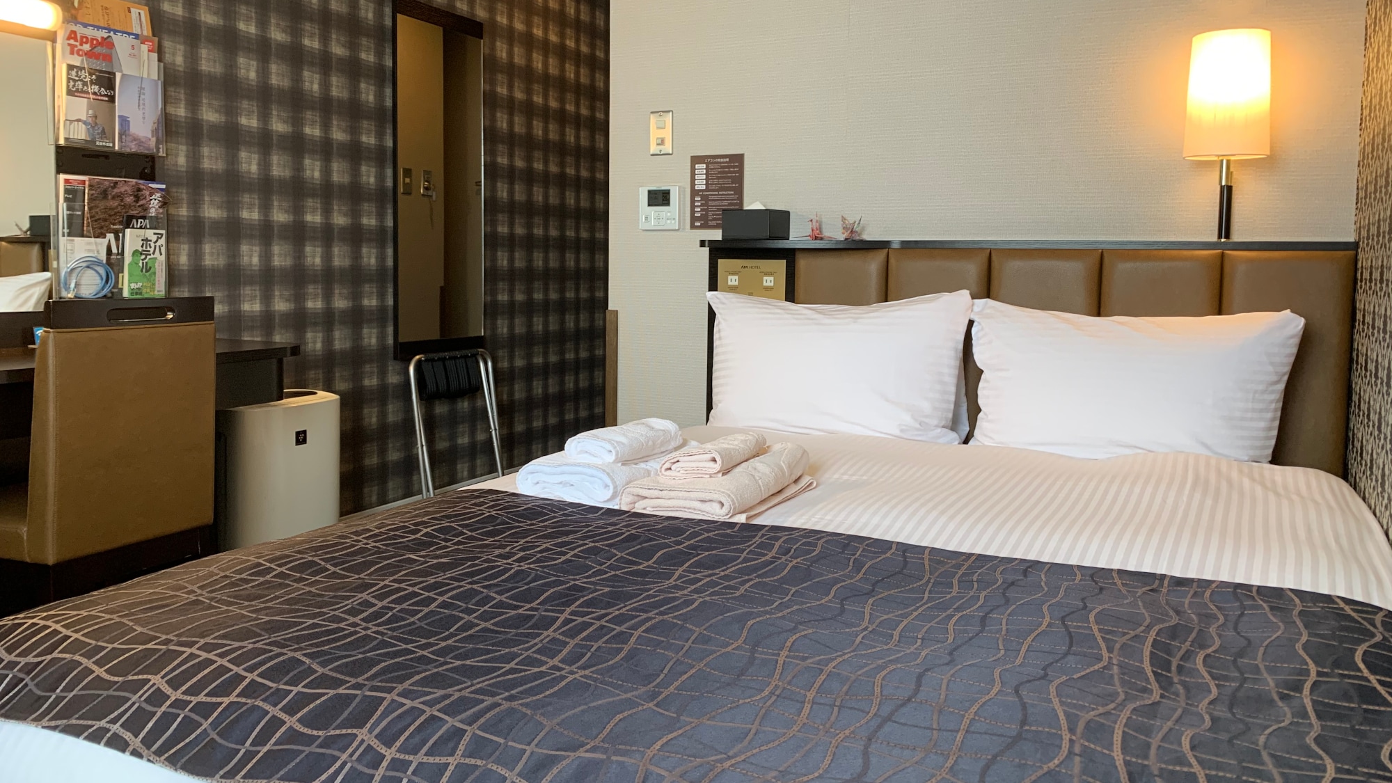 Semi-double room (12㎡/1 bed 130cm wide)