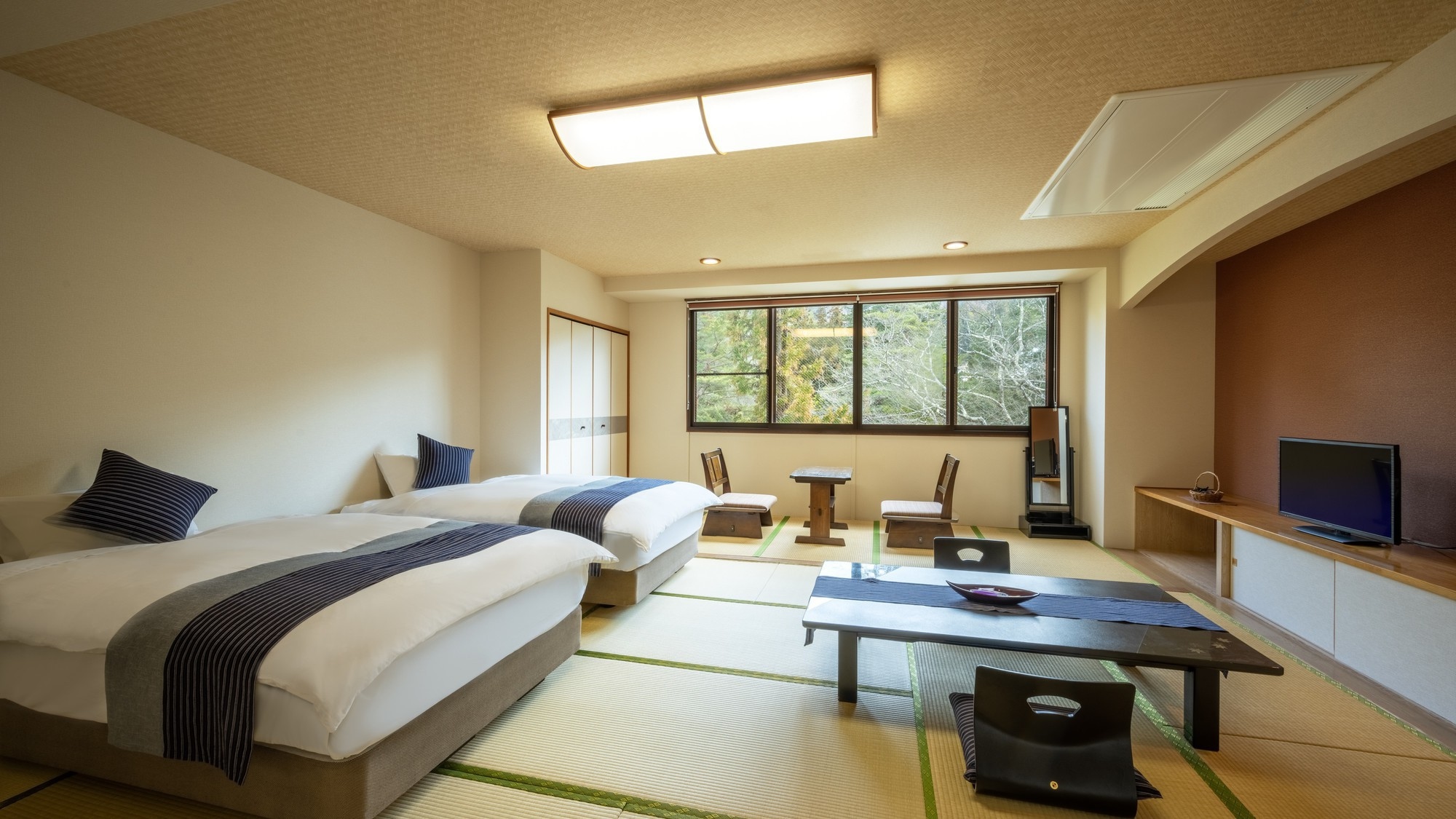 Non-smoking Sayuritei Japanese modern twin room [with bathroom and toilet]