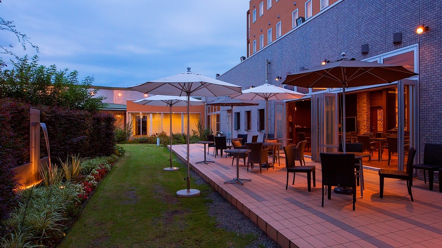 Terrace Lounge