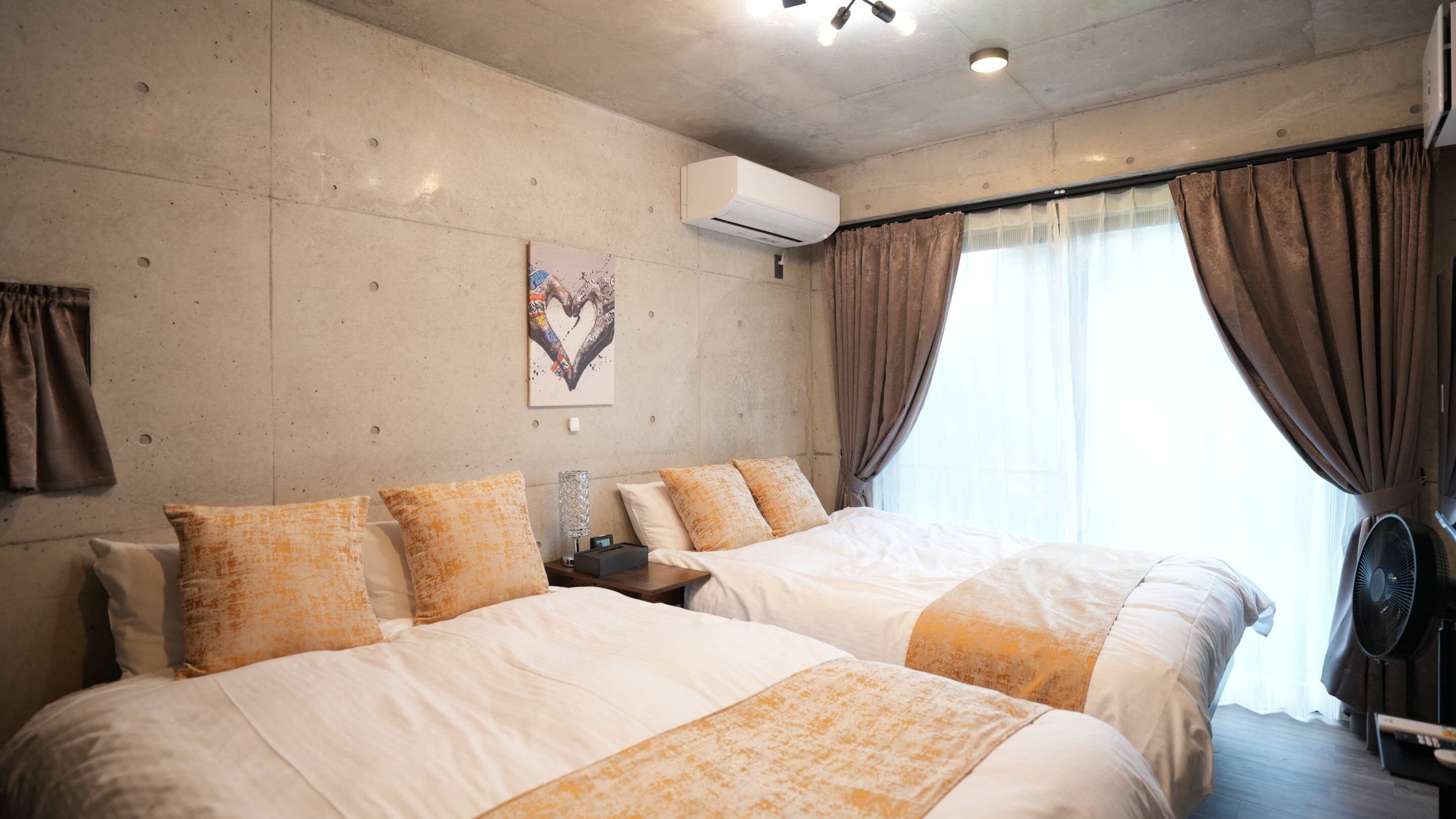 臥室 1： 2 張半雙人床