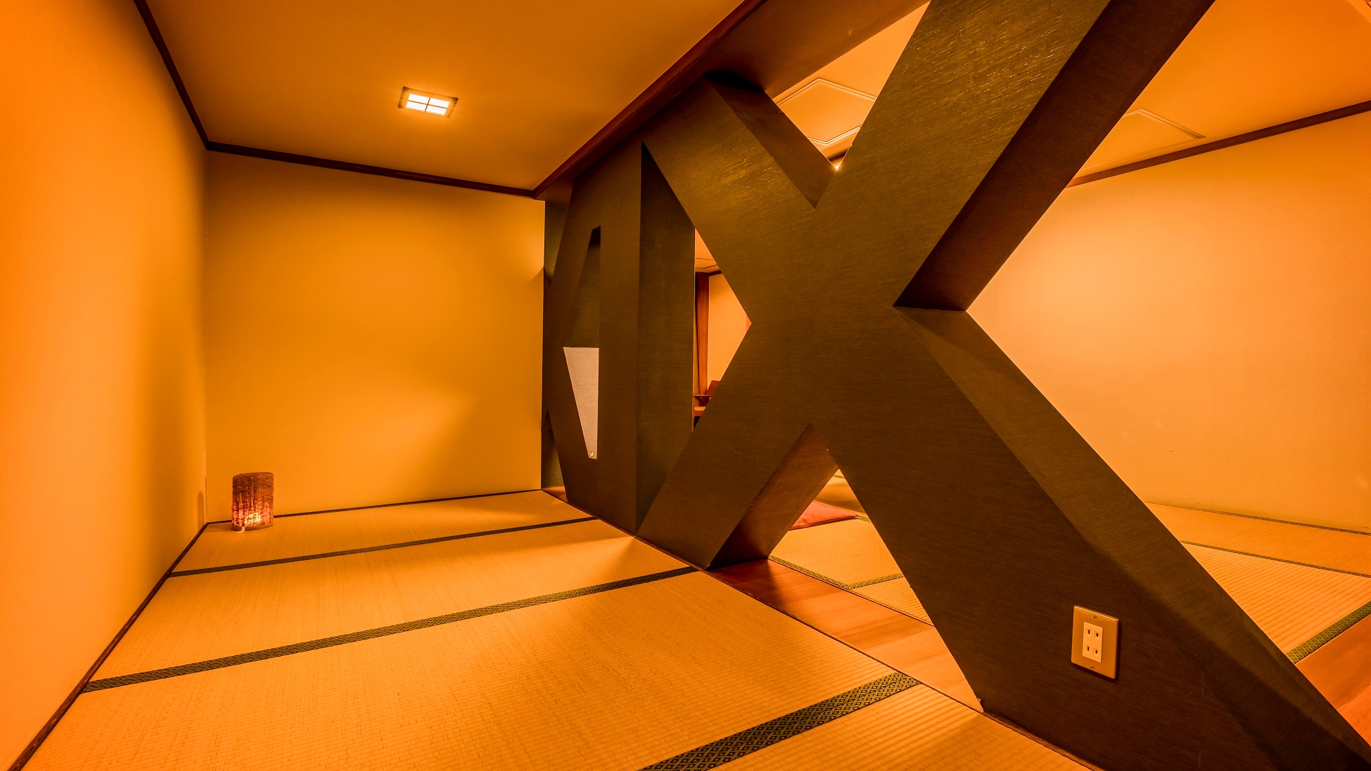 Standard Japanese-style room (with indoor pillars) *Example of guest room