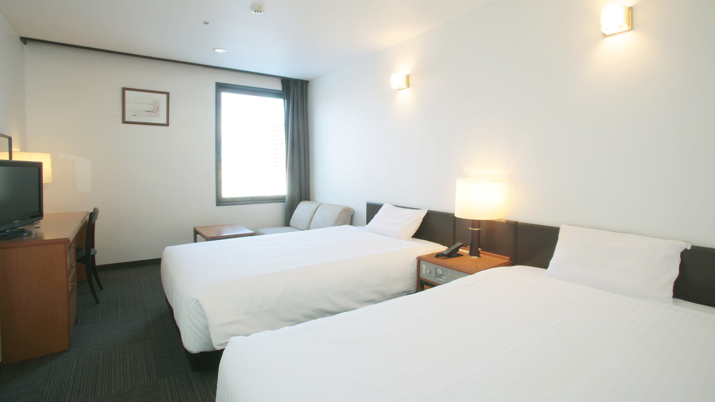 ■ Twin room ■ Spacious 23.4㎡ ～ / Bed width 120cm