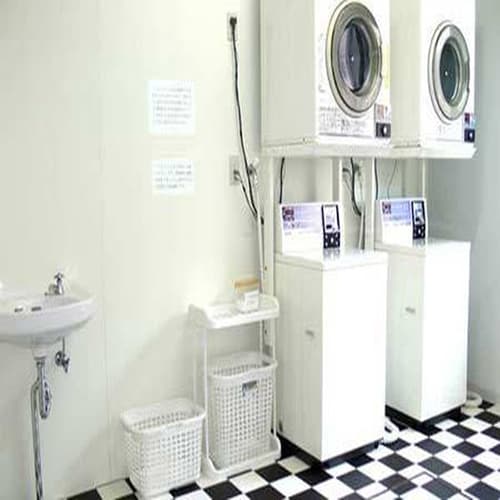 1F coin laundry ☆