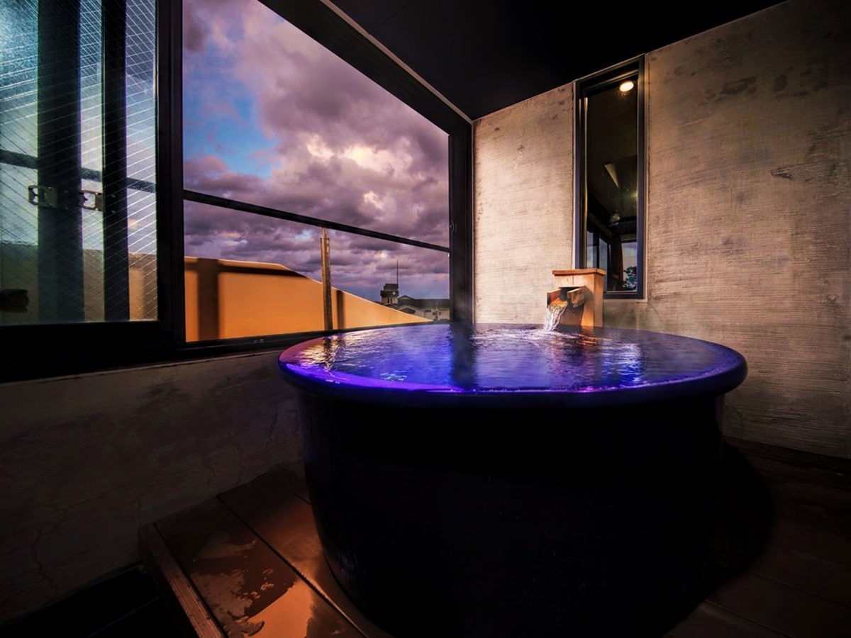 [Special room] The only corner room with a semi-open-air bath 74 square meters non-smoking
