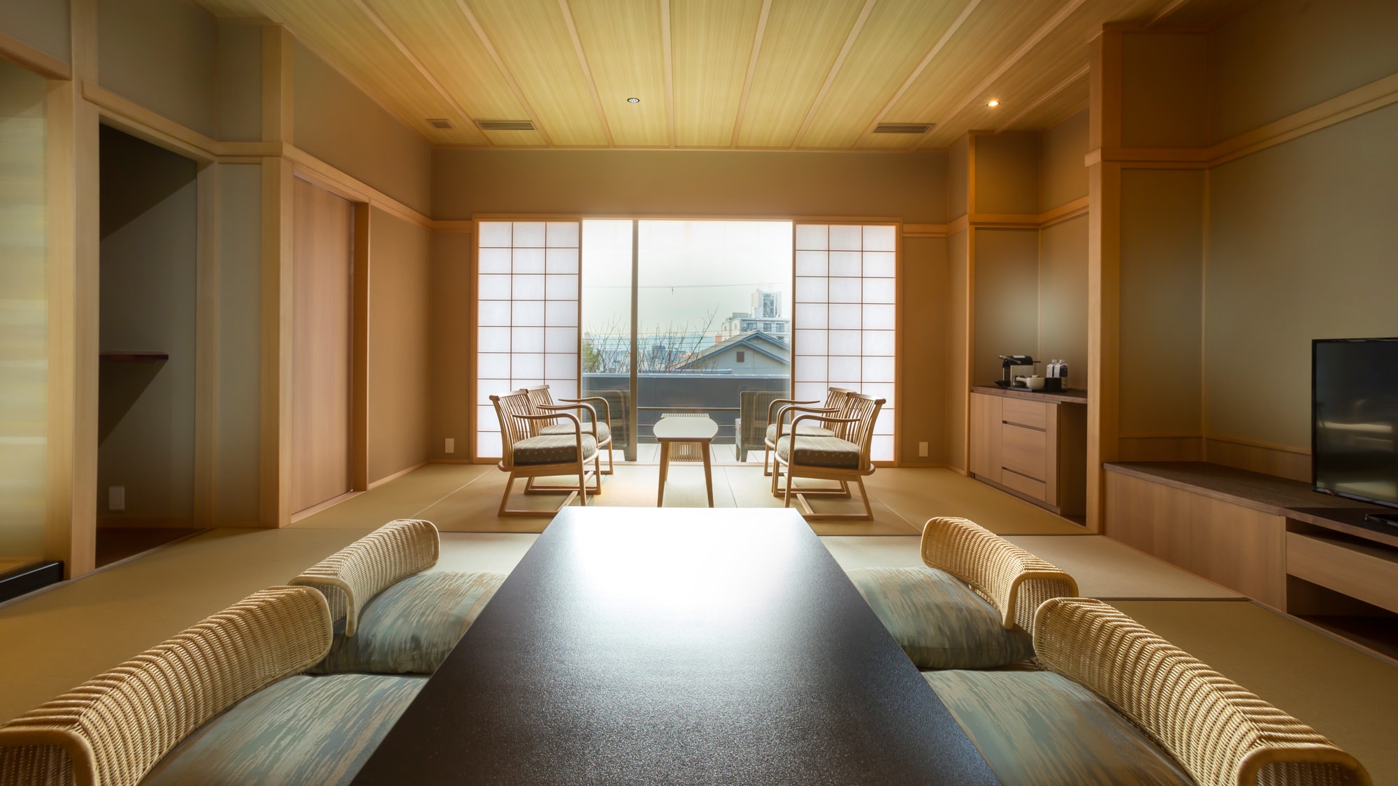 Japanese-style room (with terrace on the veranda) 64 square meters