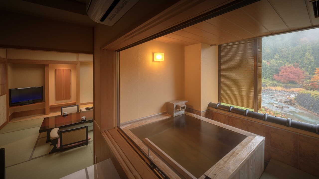 Japanese and Western room Akashiyakan 2nd and 3rd floor with open-air bath
